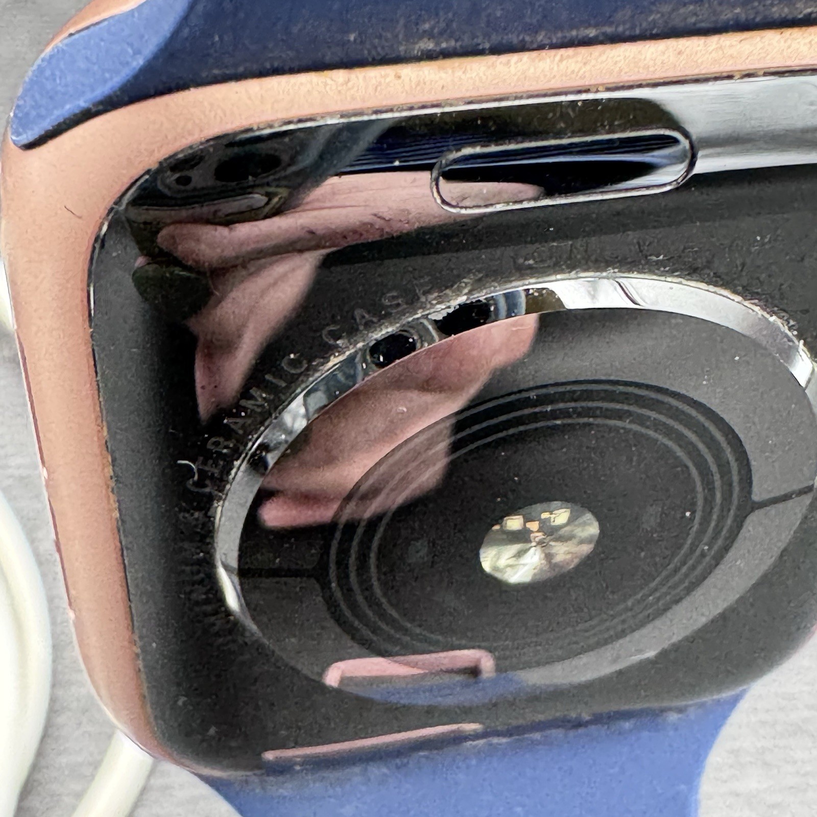 Apple Watch Series 4 40mm GPS Rose Gold Case Navy Sport Band UNLOCKED