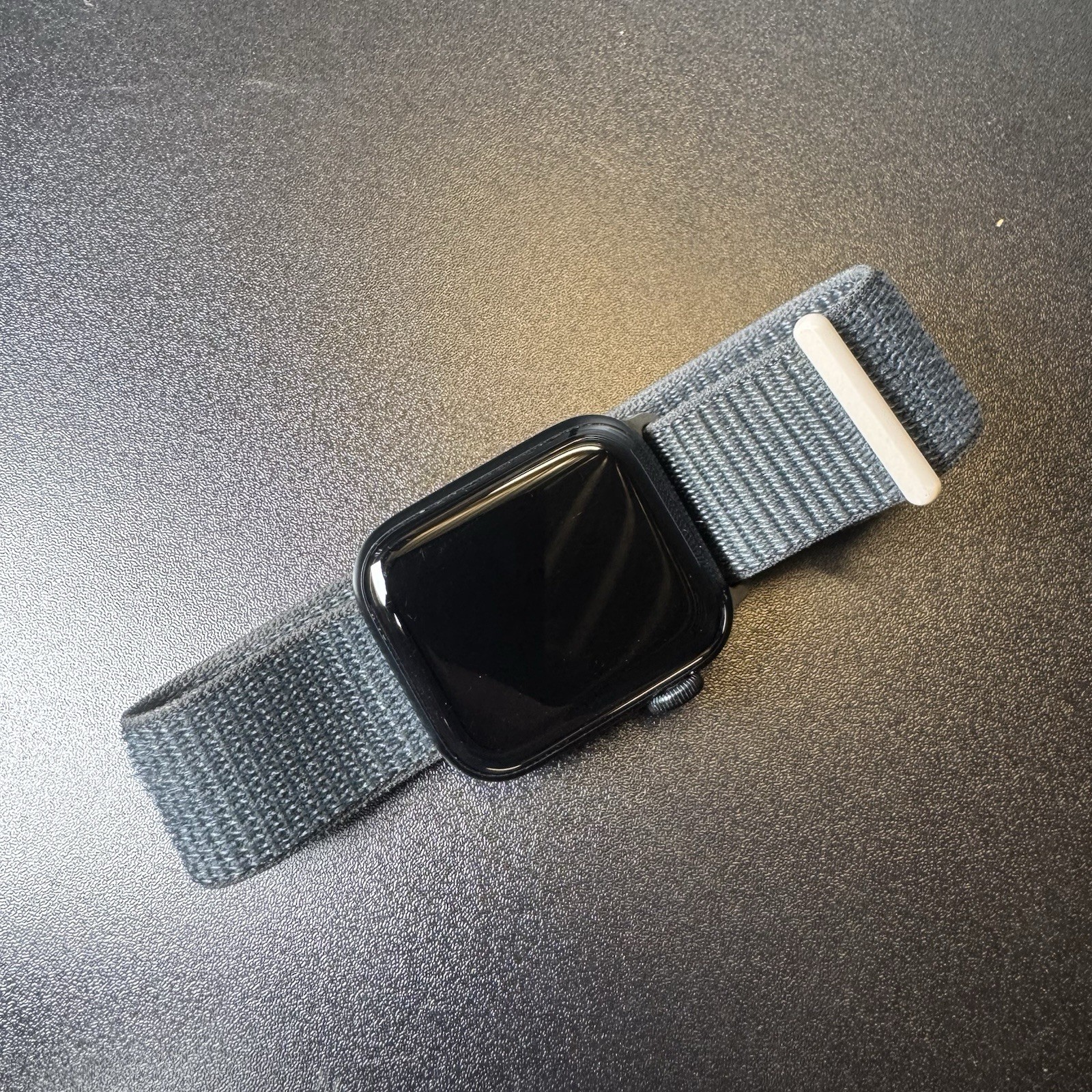 Apple Watch SE 2nd Gen. 40mm Aluminum Navy (Factory Reset) A2726 – Locked