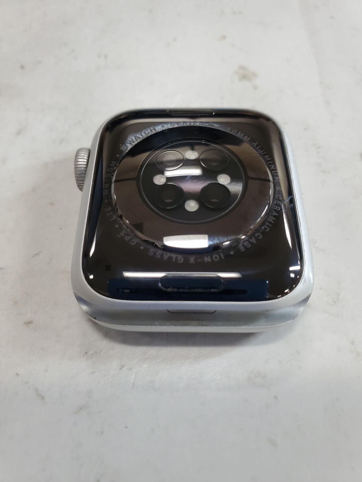 Apple Watch Series 6 40m A2293 GPS + Cellular Silver Aluminum – For Part – 37HN