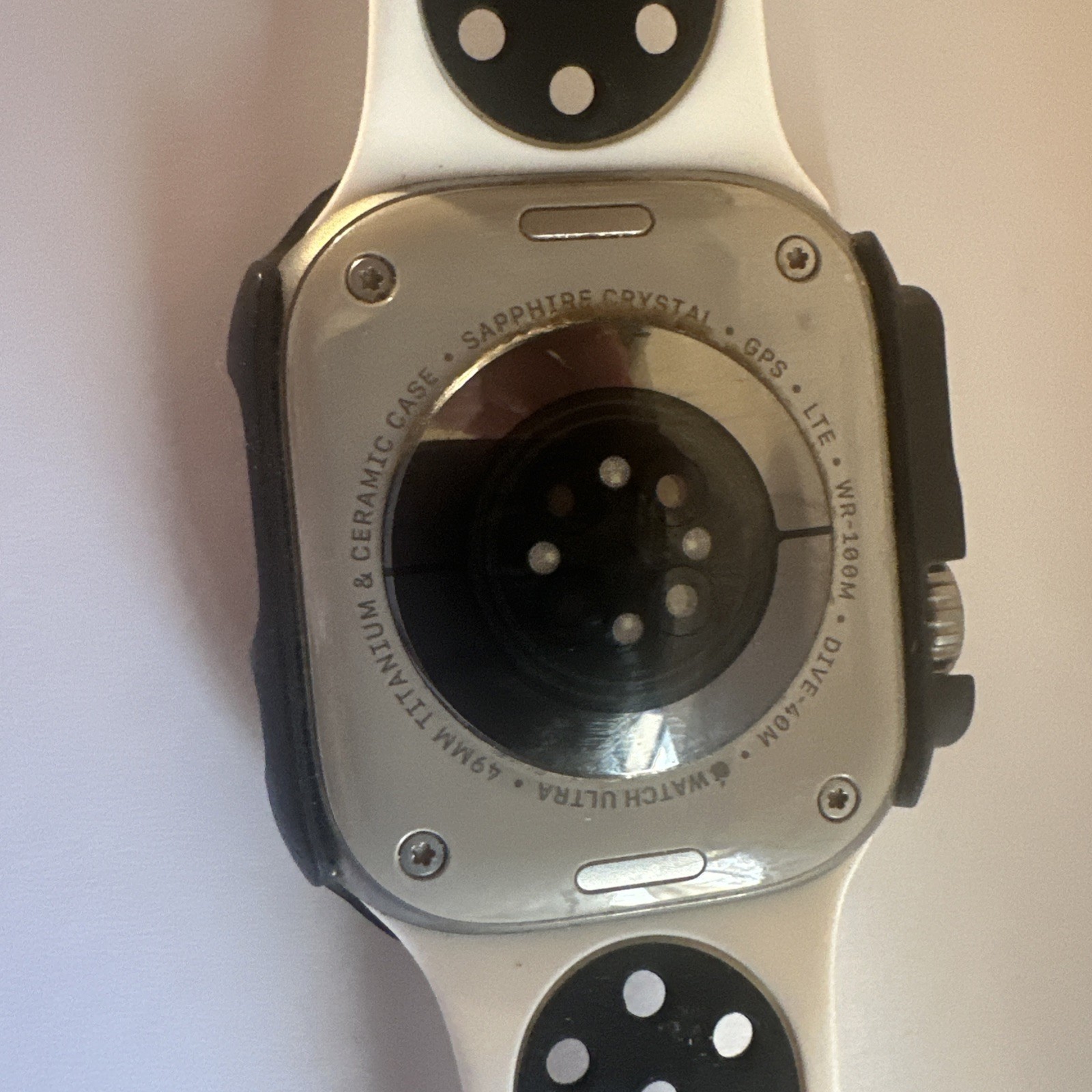 Apple Watch Ultra 1 Unlocked Developer Beta, WatchOS 26