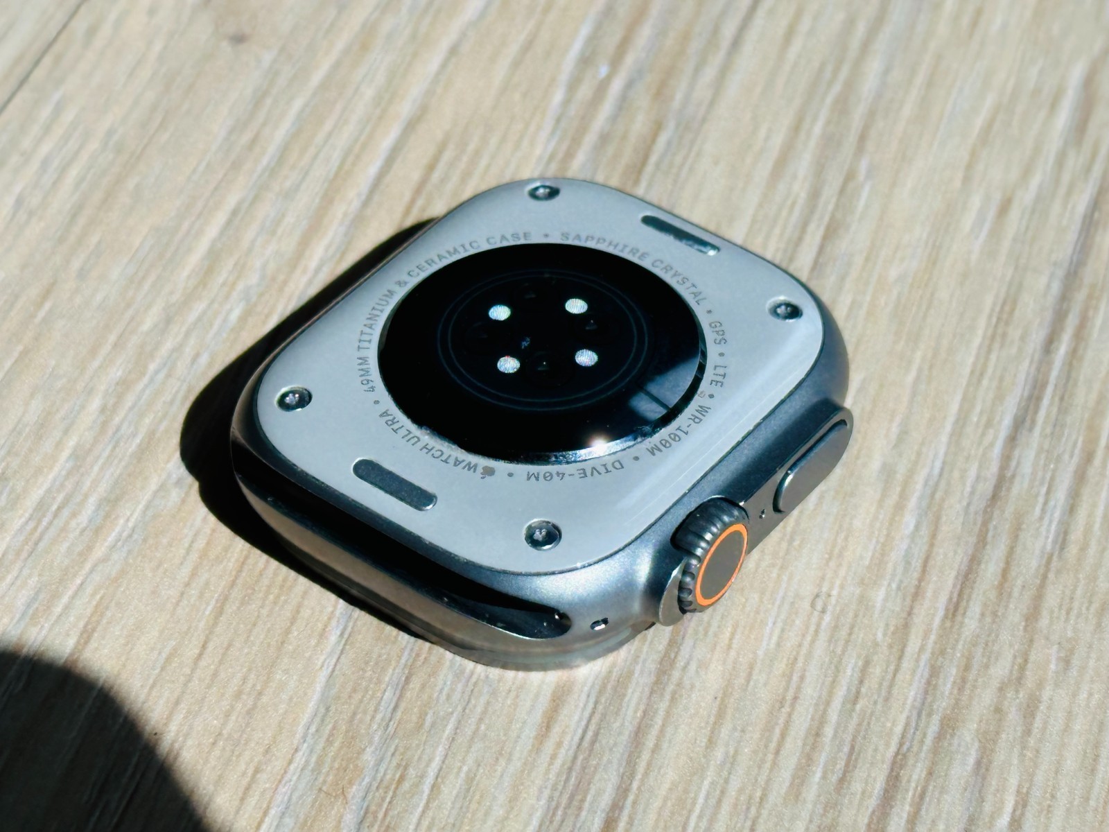 Apple Watch Ultra 2 49mm Titanium 64GB Alpine Loop