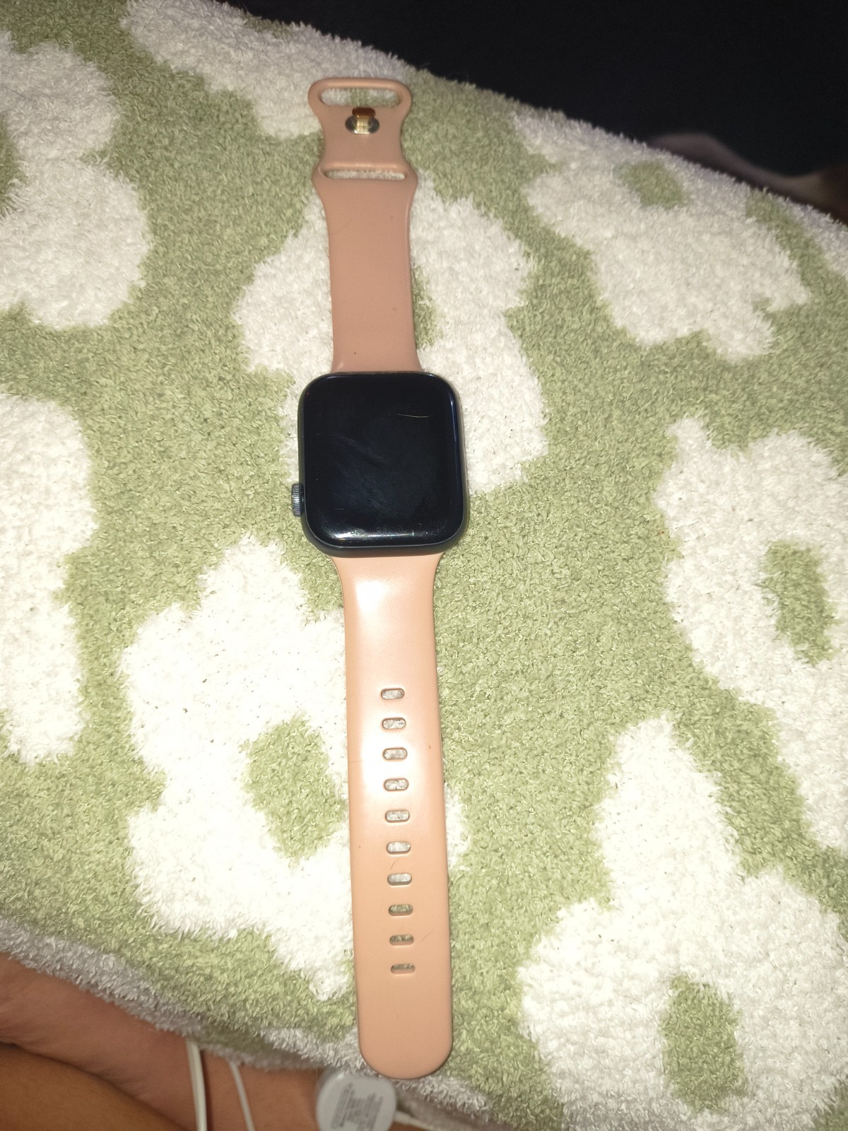 Apple Watch Series 6 44mm Space Gray Aluminum with band/cord/charge block