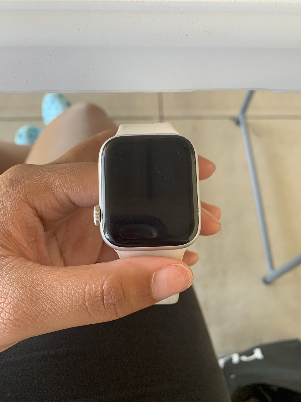 Apple Watch SE 44mm Silver Aluminum Case White Cellular Sport Band – (MYEM2LLA)