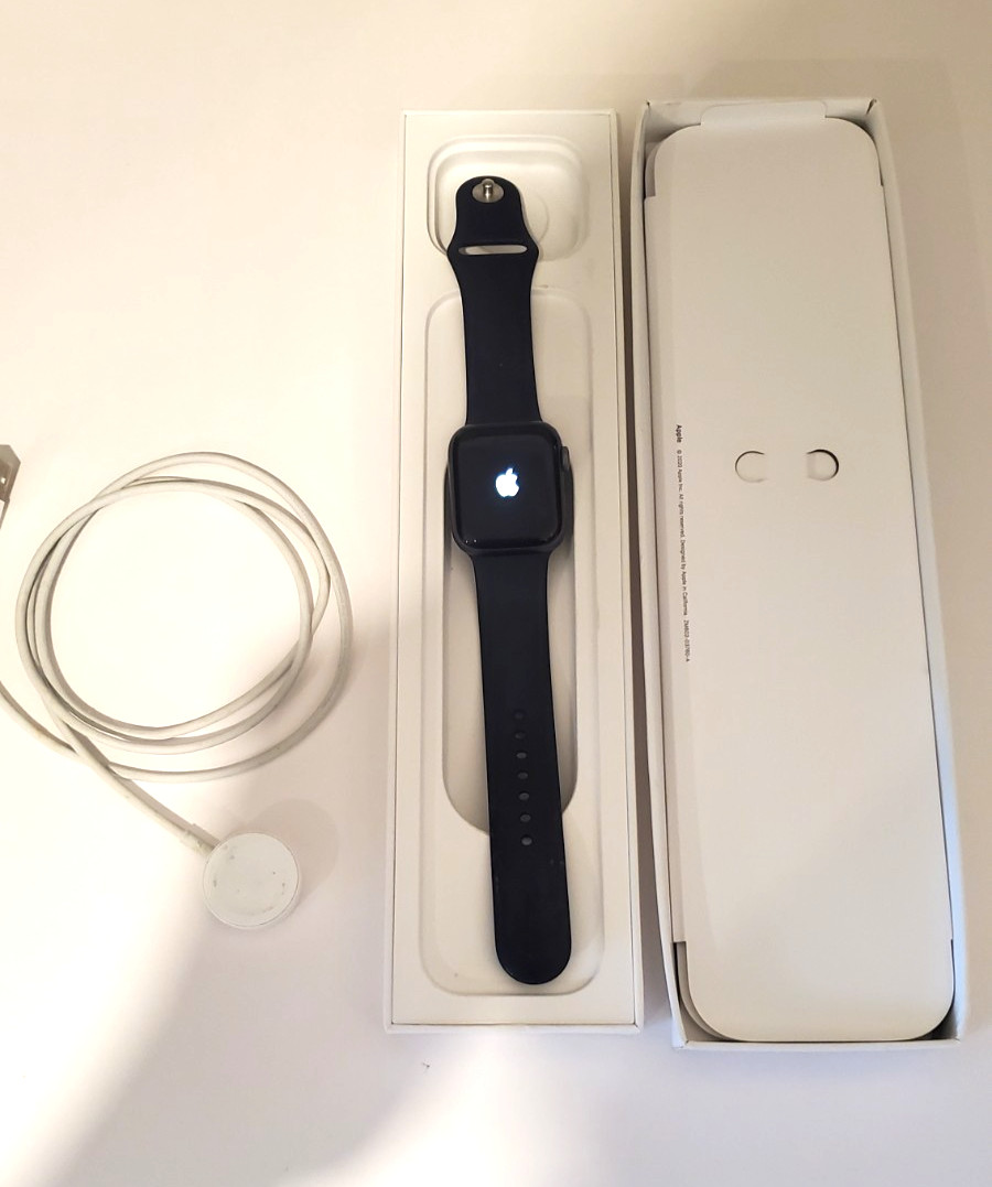 Used Apple Watch Series 4 40mm GPS LTE Navy Blue