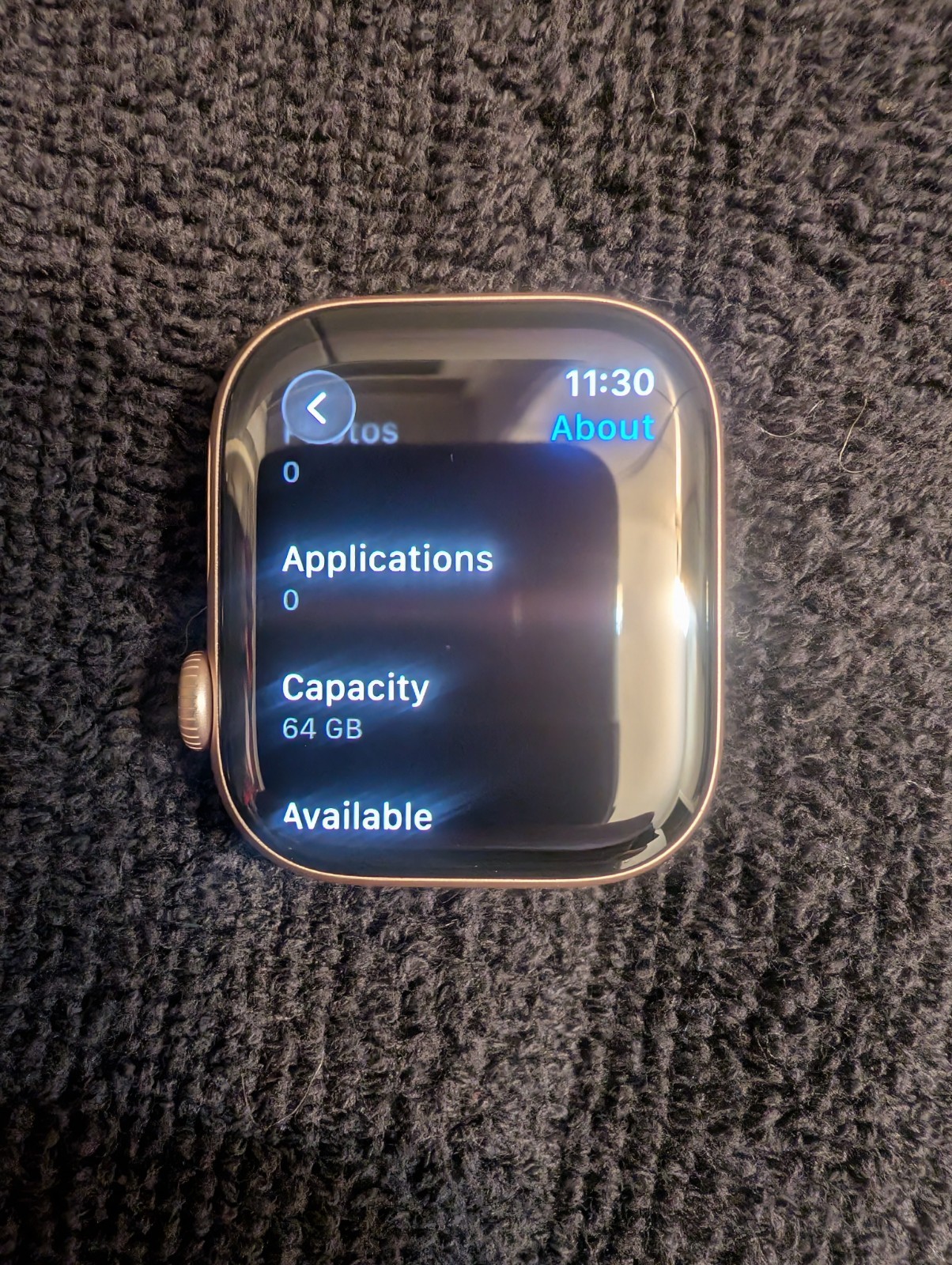 Apple Watch Series 11 42mm RoseGold Aluminum Case 64GB White Silicone Band GPS