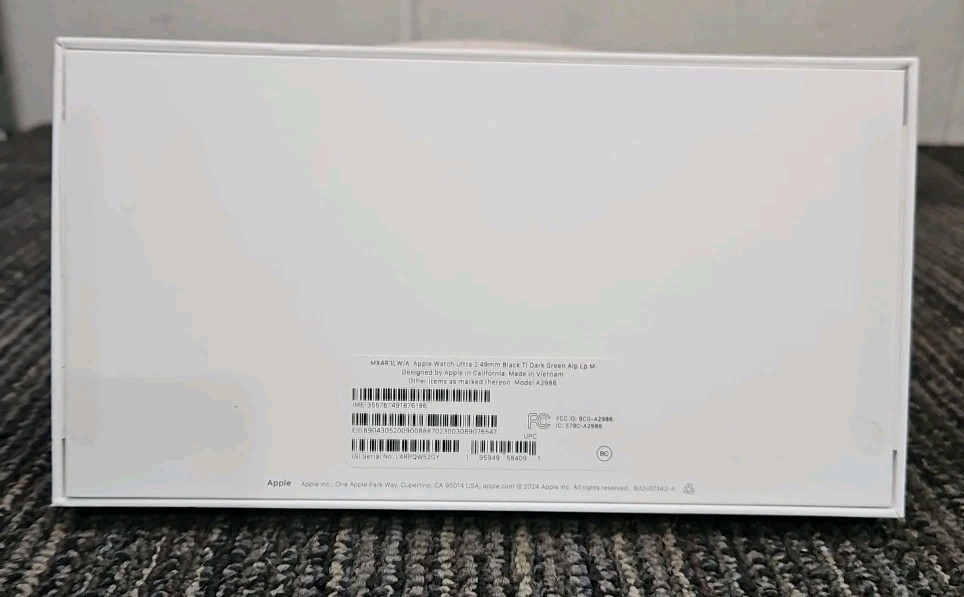 Apple Watch A2986 MX4R3LW/A Ultra 2 49MM – Dark Green Band