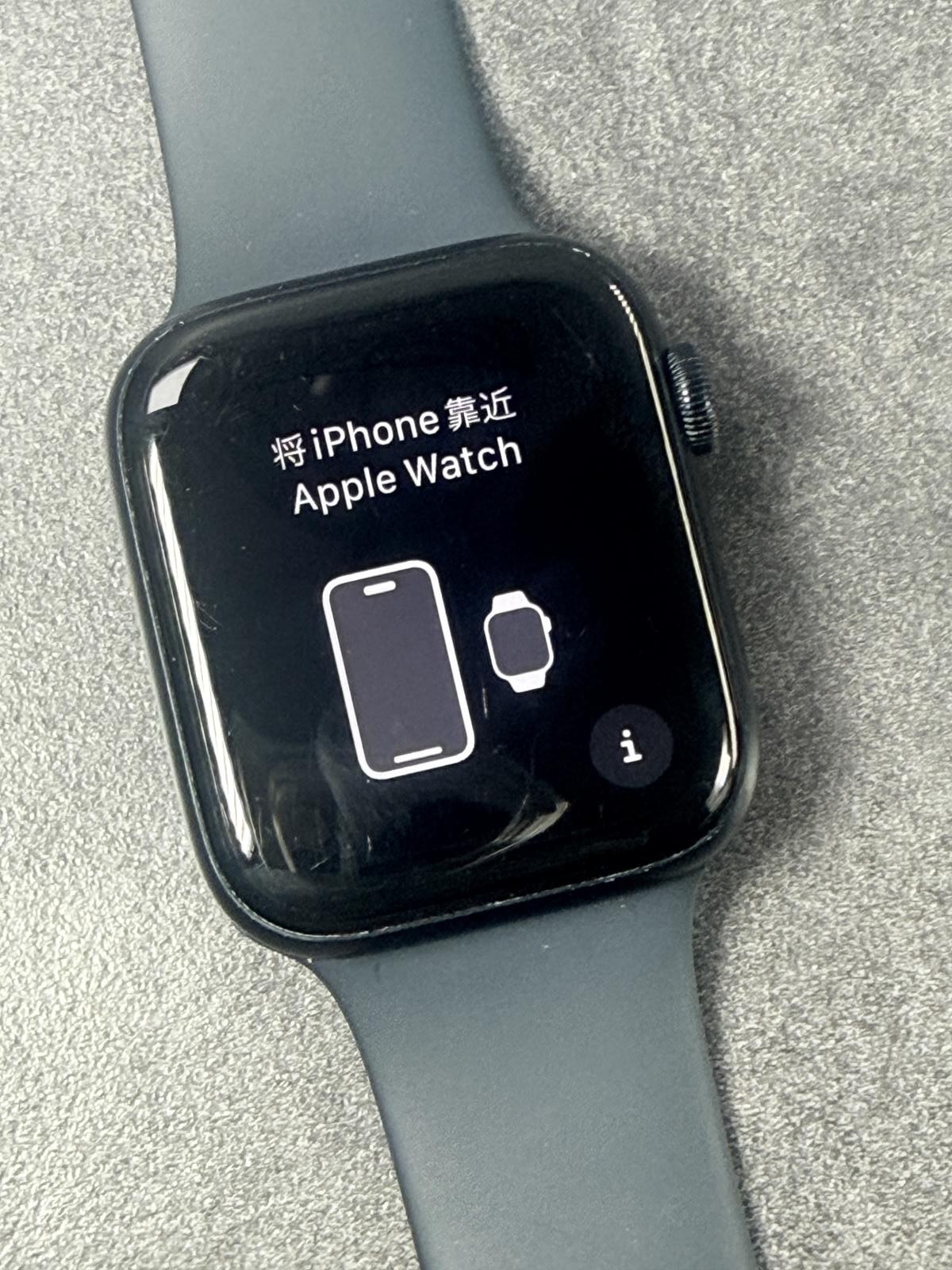 Apple Watch SE 2nd Gen 44mm GPS + Cellular LTE Black – No iCloud Lock