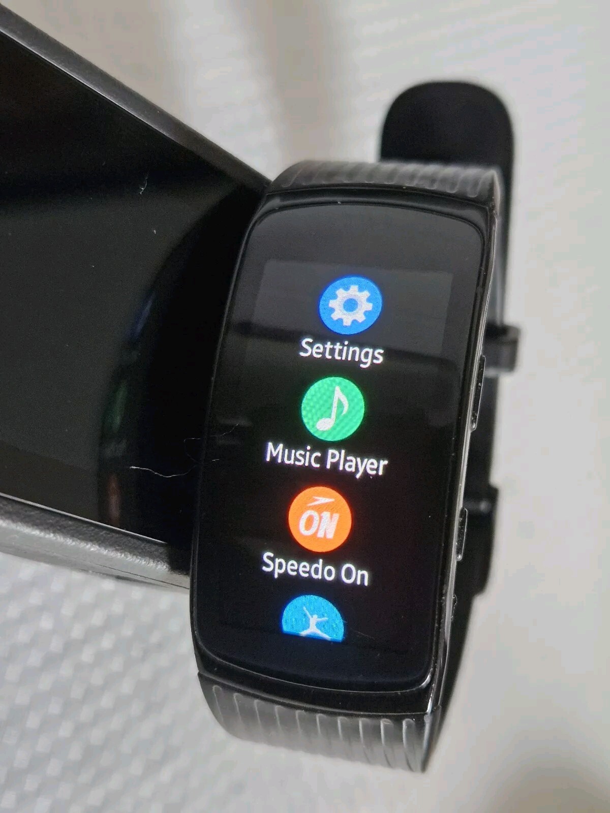 SAMSUNG SM-R365NZKAXAR Gear Fit2 Pro Black Smartwatch Fitness Band (Large)