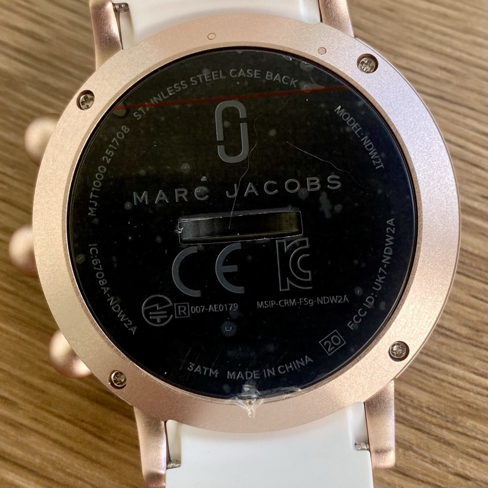 Marc Jacobs Riley NDW2T Women White Analog Dial Hybrid Smartwatch AEA044