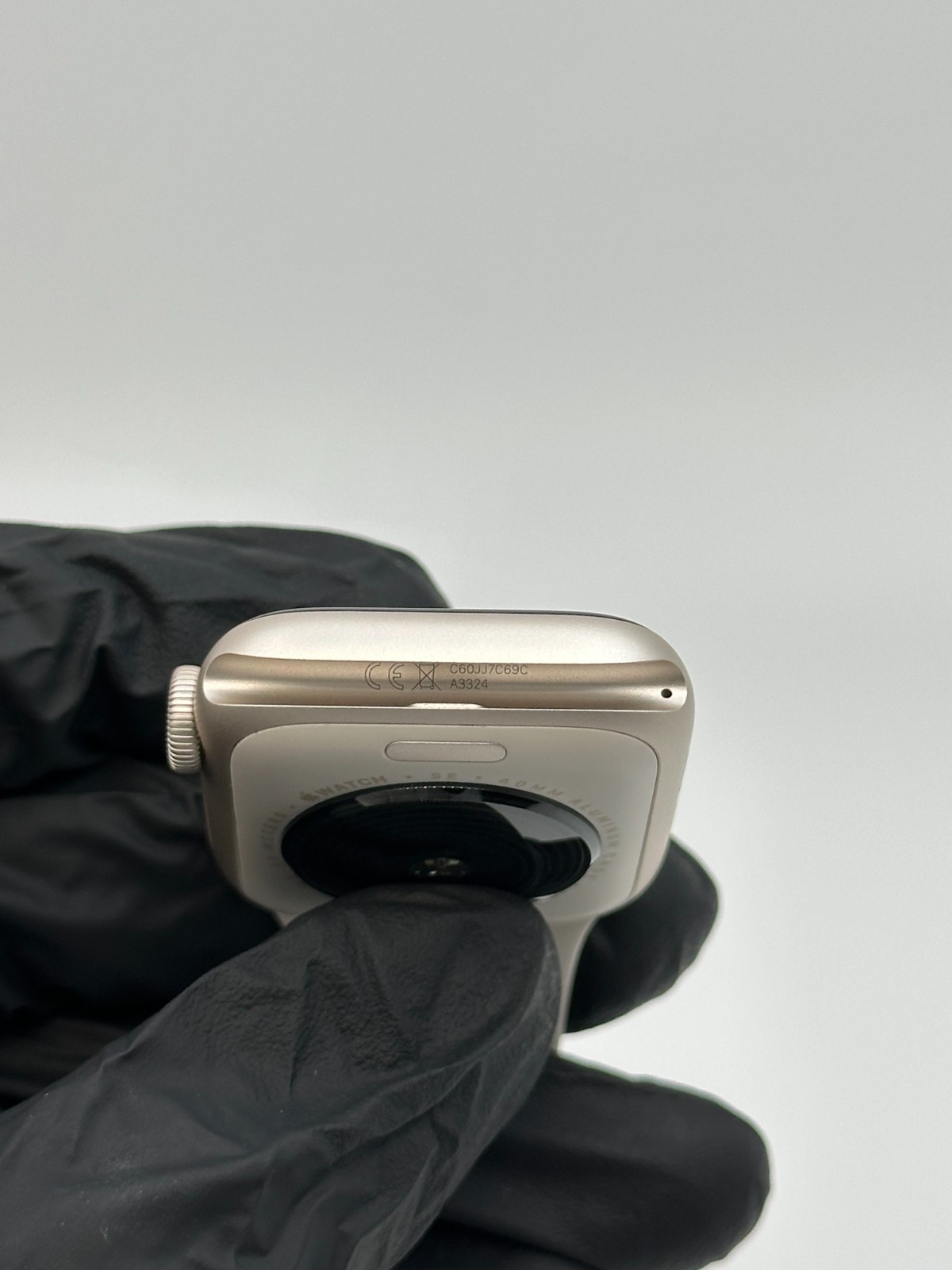 Apple Watch SE 3 40mm Starlight Aluminum – Starlight Sport Band MEH54LW/A