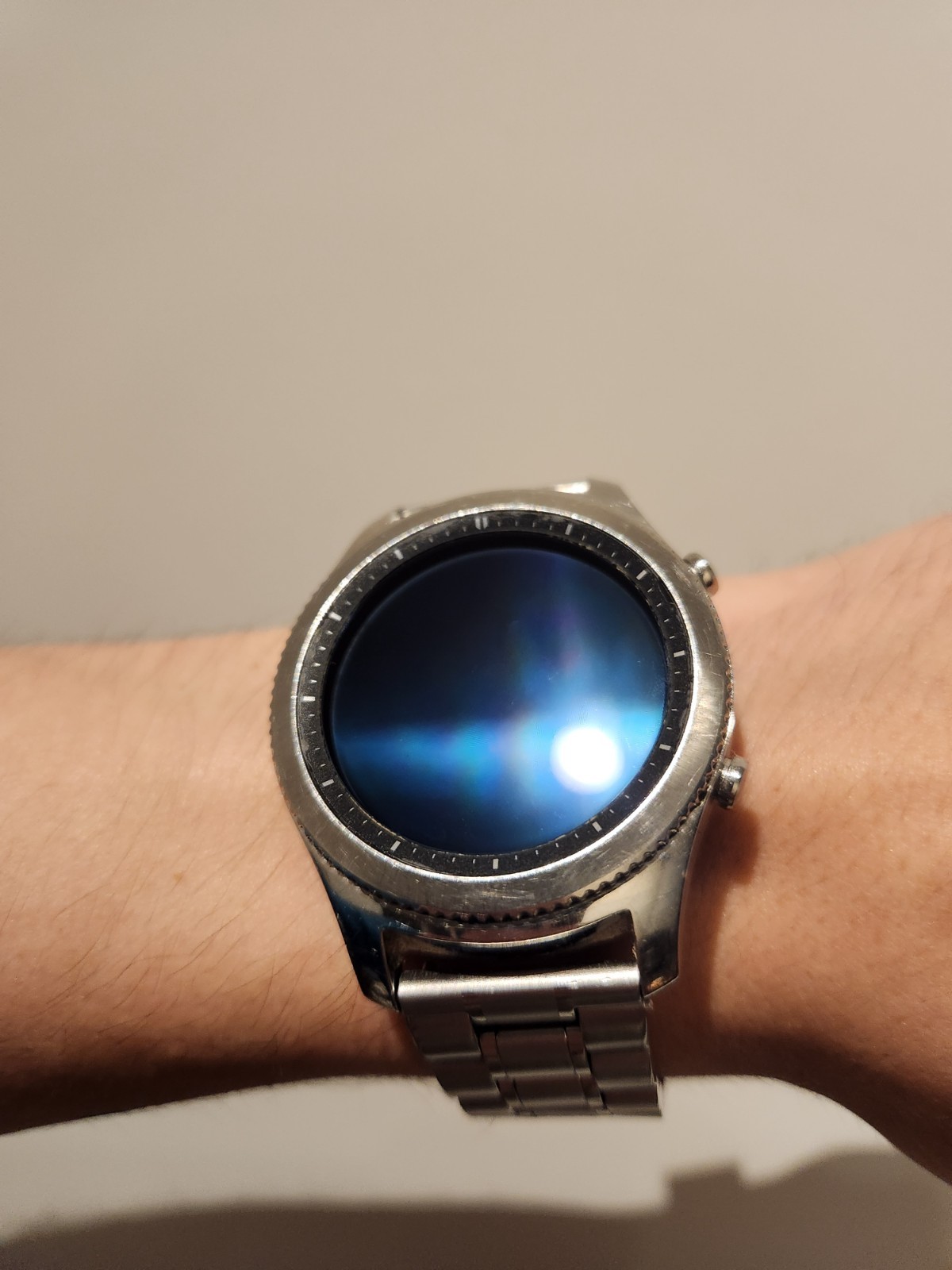 Samsung Gear S3 Classic with aftermarket stainless steel watch band