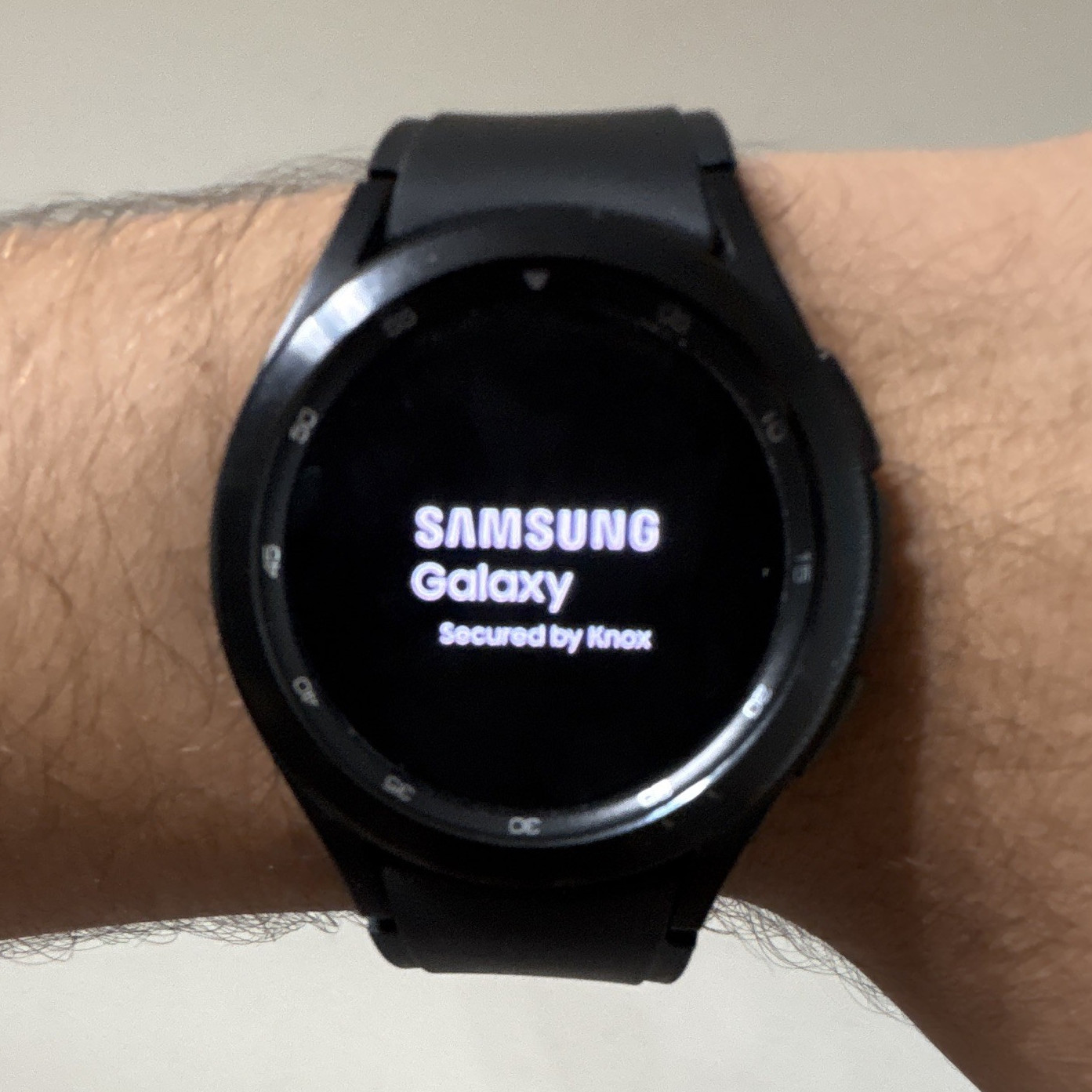 Samsung Galaxy Watch4 Classic 42mm Black SS Case Silicone Band BT 16GB Wear OS