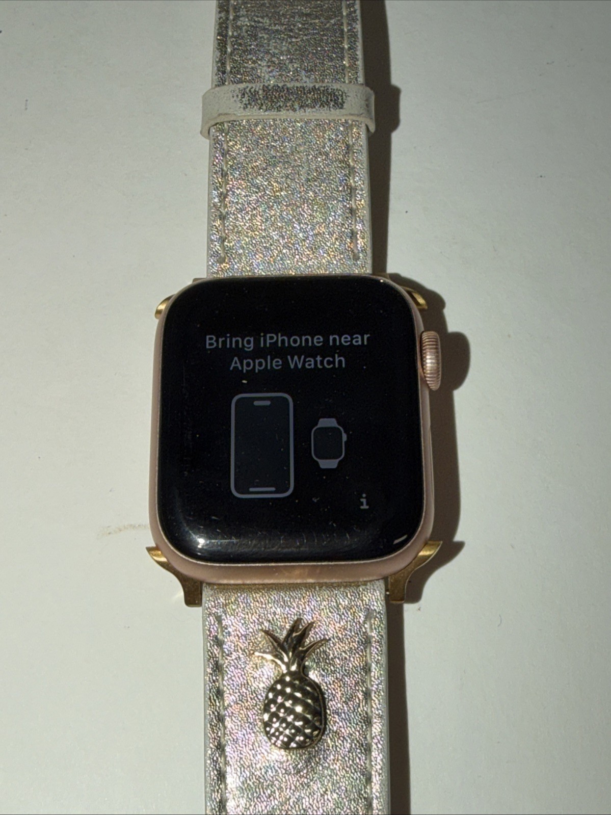 Apple Watch Series 6 GPS ONLY 40MM Gold Aluminum Aftermarket Band MG123LL/A