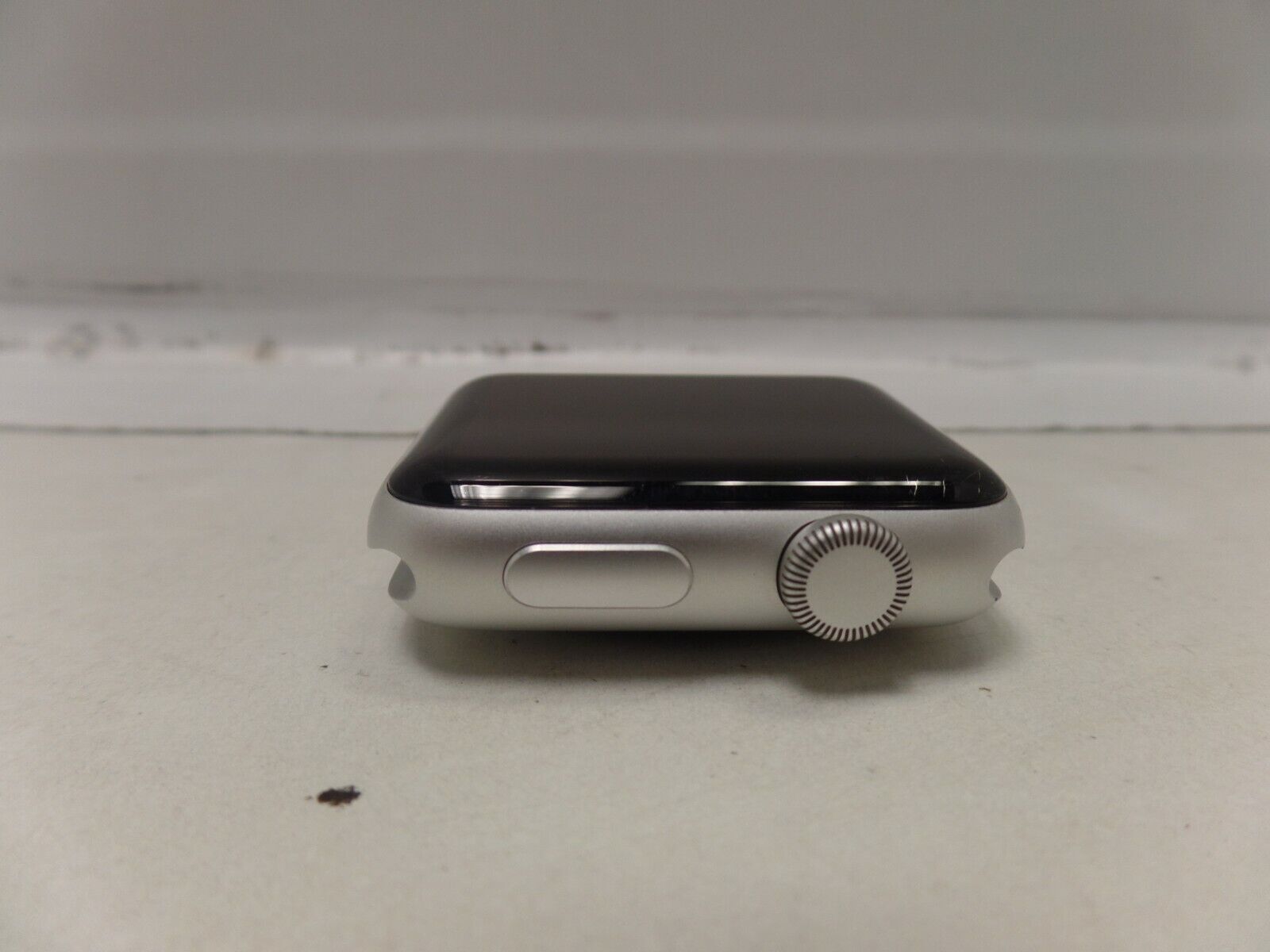 Apple Watch Series 3 42mm Silver Aluminum Case GPS ***AS IS BAD LCD***