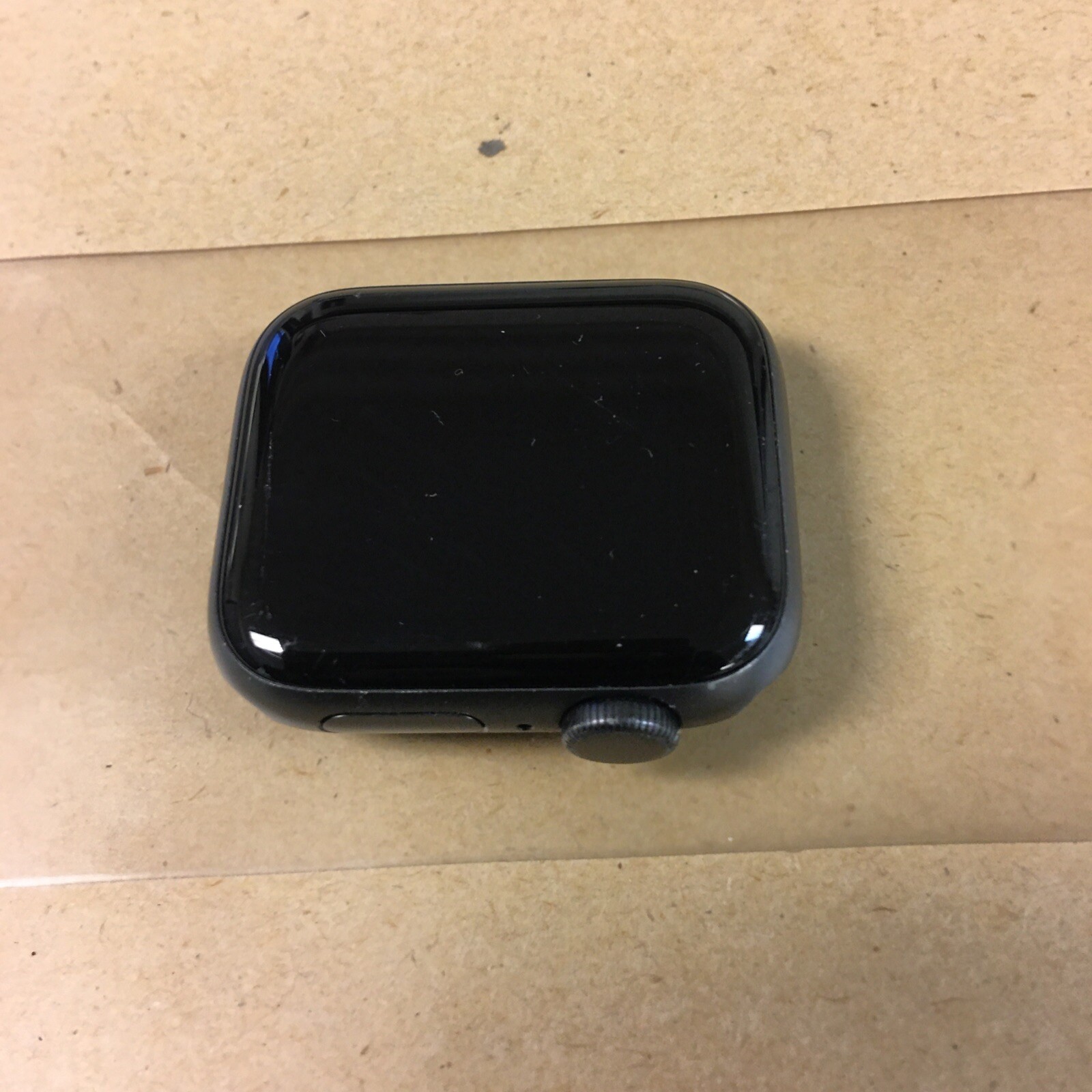 Apple Watch SE (GPS) 40mm Space Grey Aluminium Case with Midnight Sport Band…