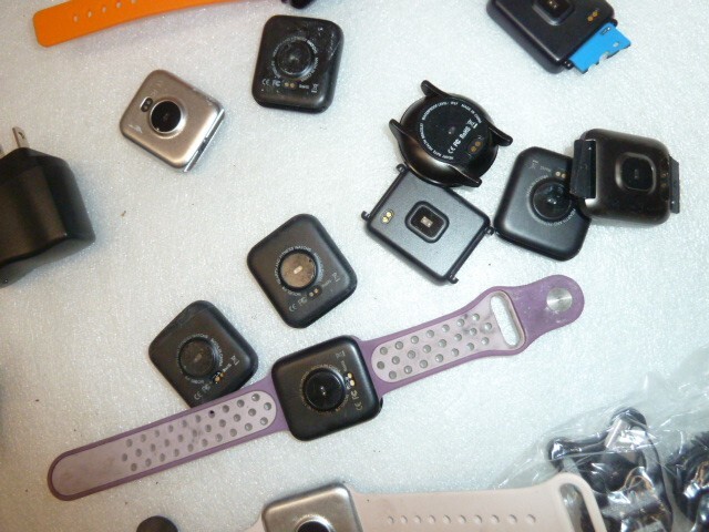 Lot of 11 Assorted smart Watches – Wi-Fi / Bluetooth – PARTS/REPAIR