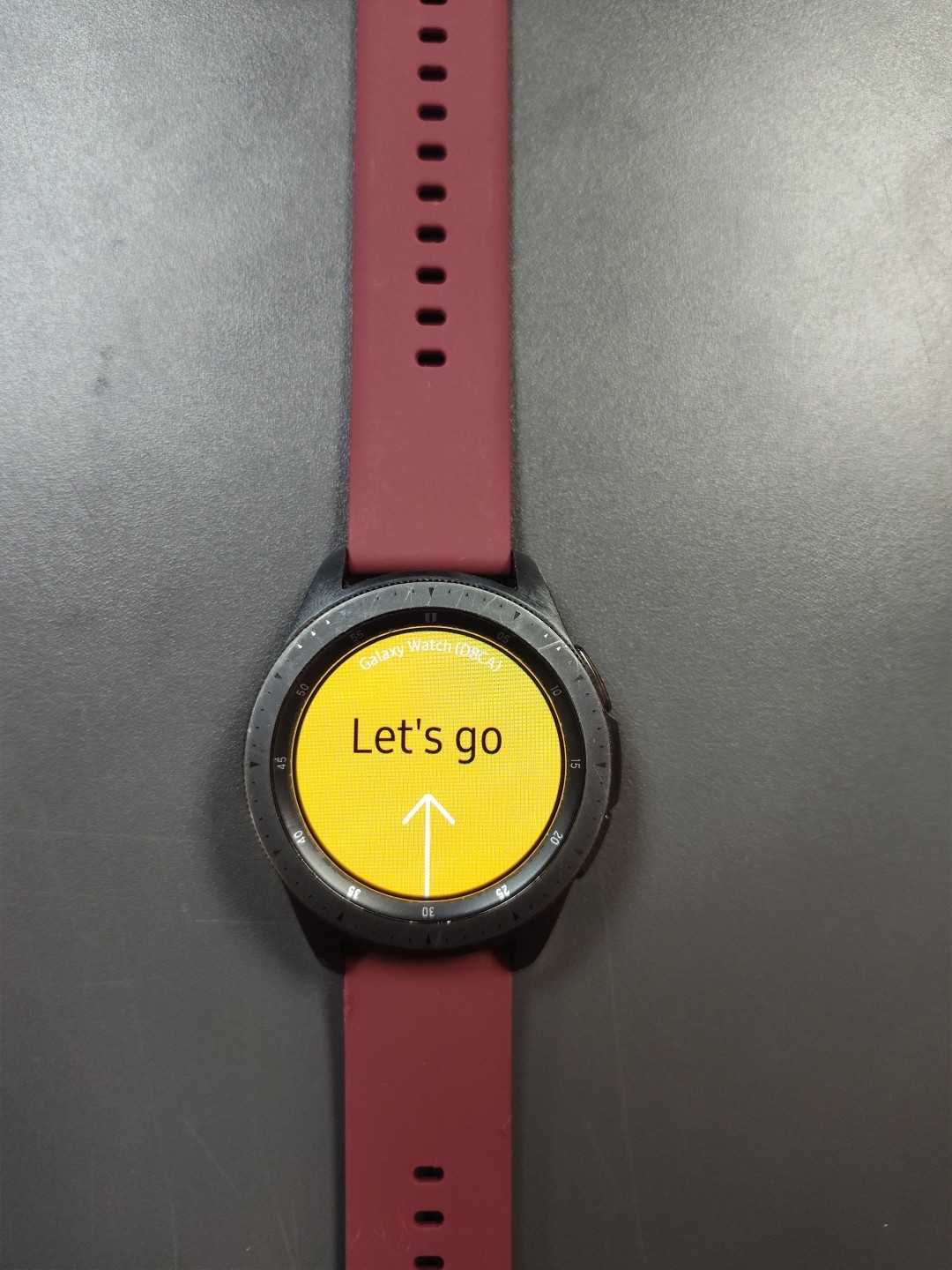 Samsung Galaxy Watch SM-R810 42mm Midnight Black Case Classic Buckle Maroon