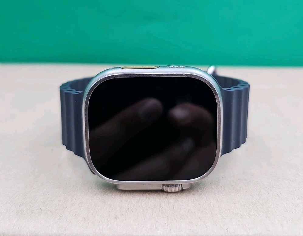 Apple Watch Ultra MQET3LL/A 49mm Titanium GPS + Cellular, Unlocked, 89% Battery