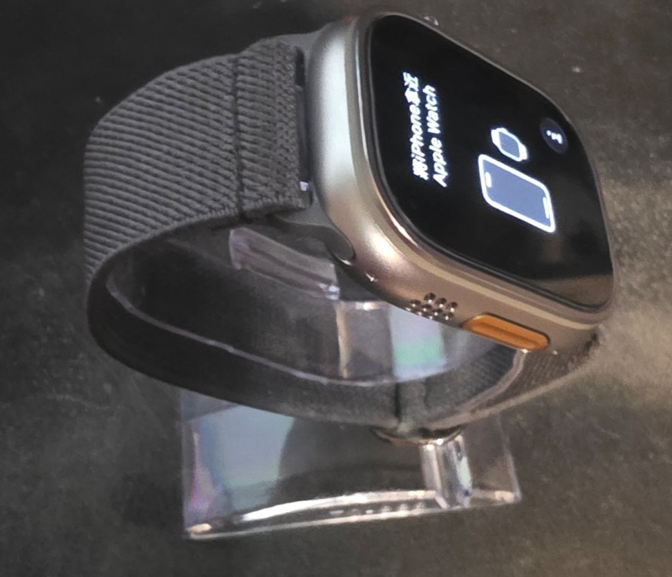 Apple Watch Ultra 2 UNLOCKED GPS and Cellular 49mm Natural Titanium USED