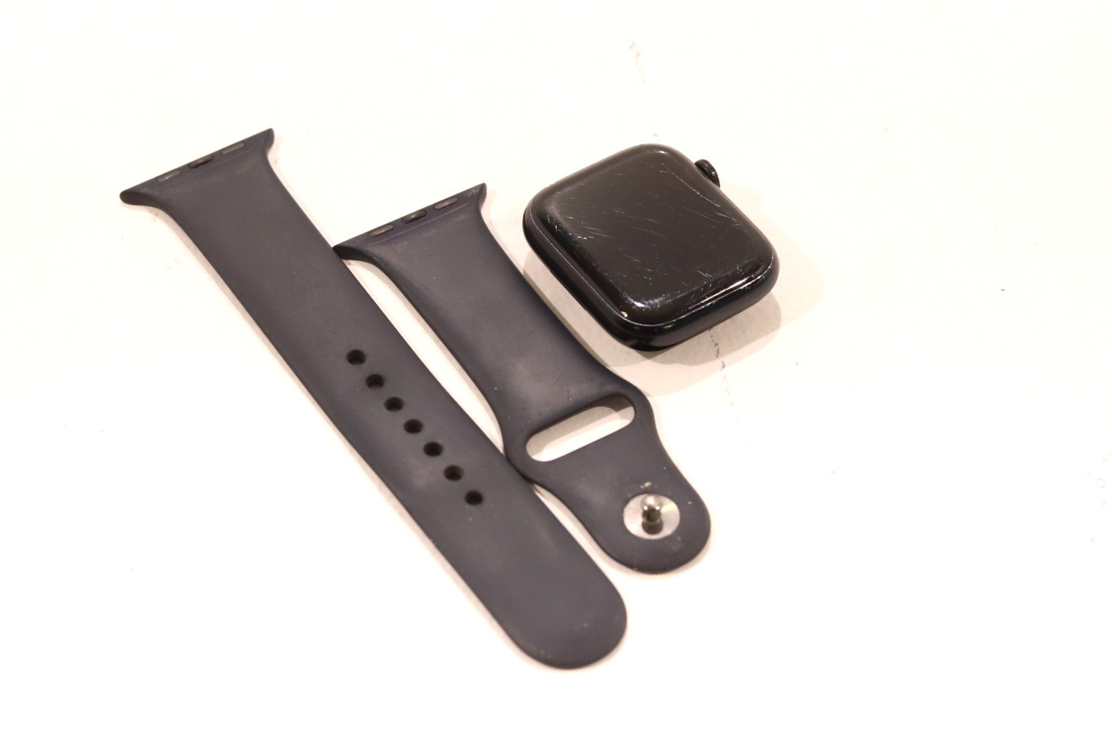Apple Watch Series-8 45mm A2774 Midnight Mid SP Band M/L NO AC P/N: MNVL3LL/A