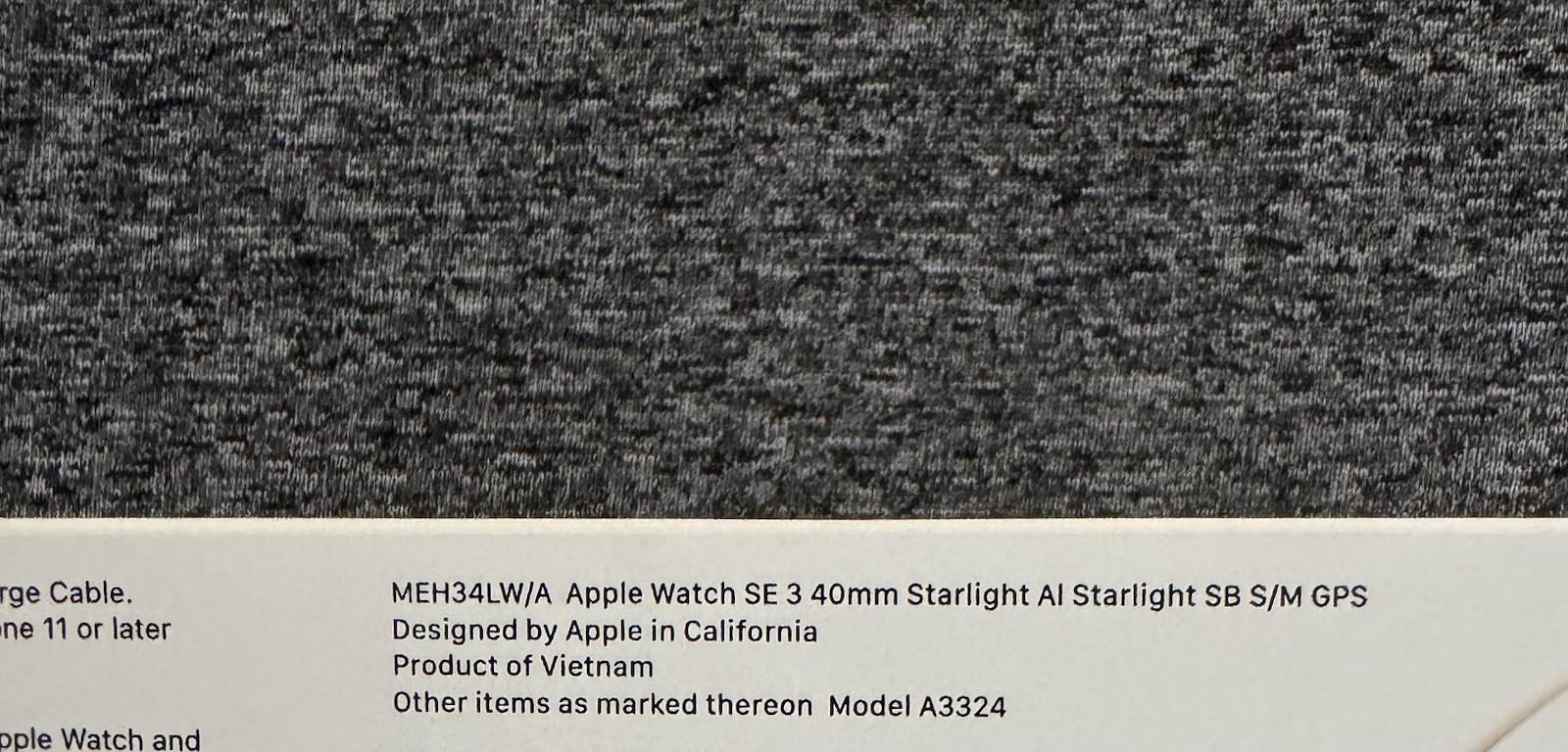 Apple Watch SE 3 40mm GPS Starlight Aluminum Case Starlight Sport Band S/M NEW!!