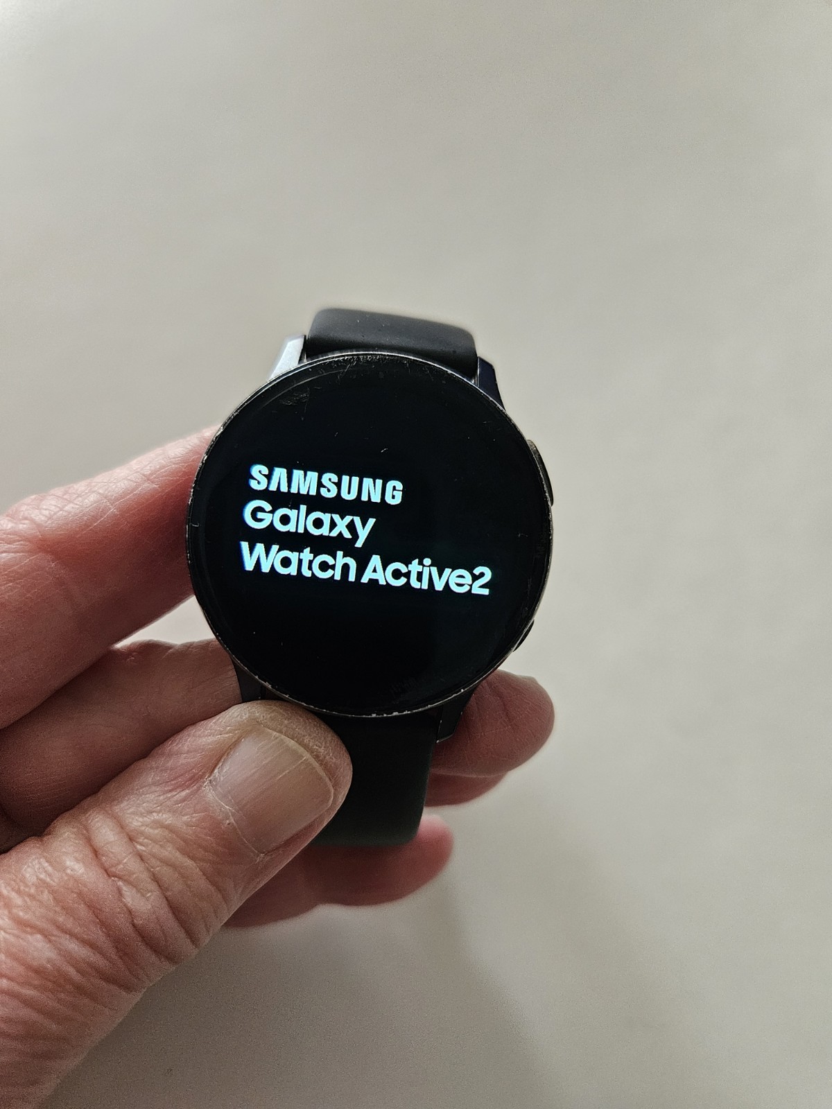 Samsung Galaxy Active 2 SM-R830 Smartwatch 40mm Black SM-R830NZKCXAR 1/10