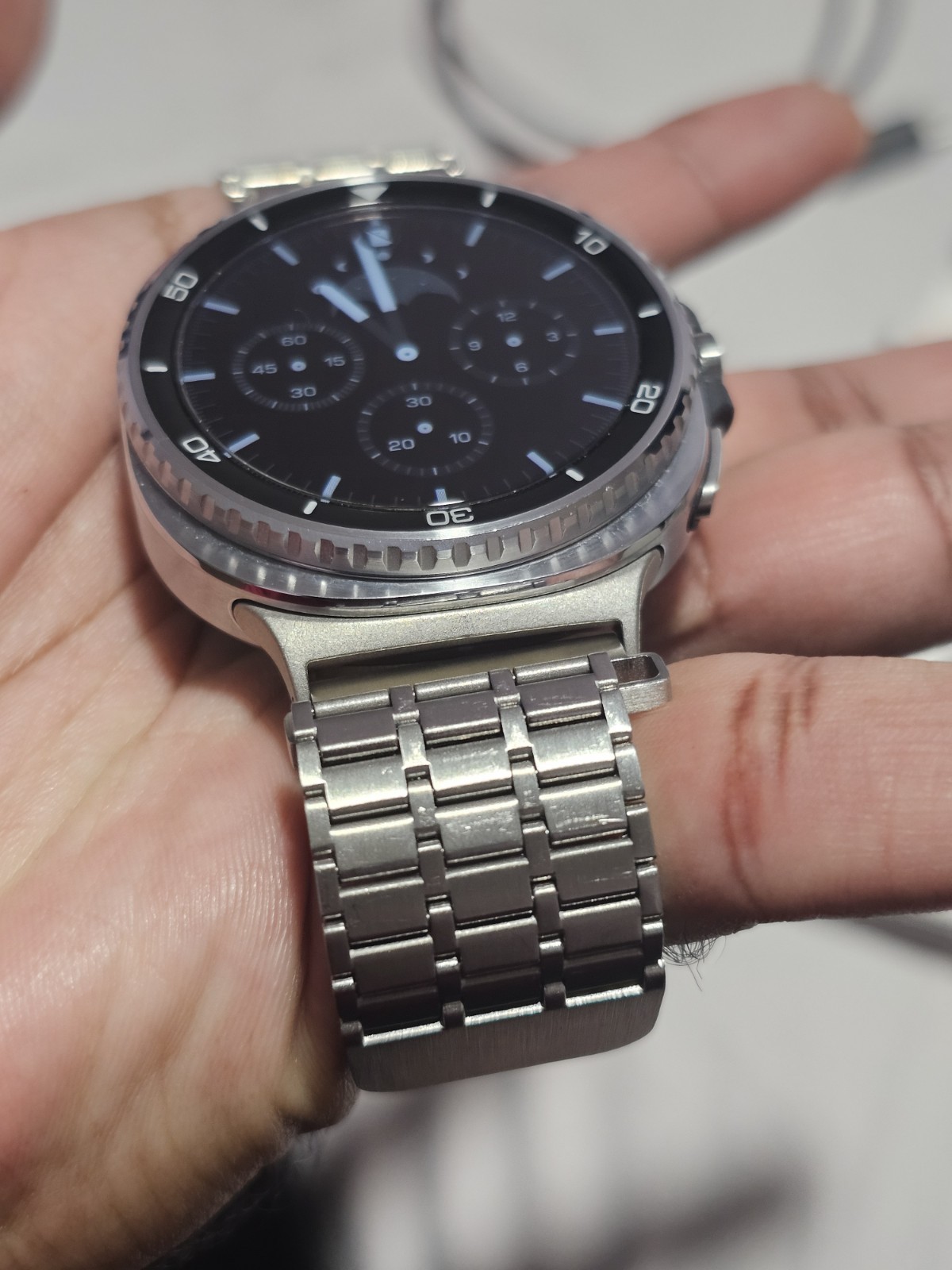 Samsung Galaxy Watch 8 Classic Smartwatch With AI Assistant Barely Used.