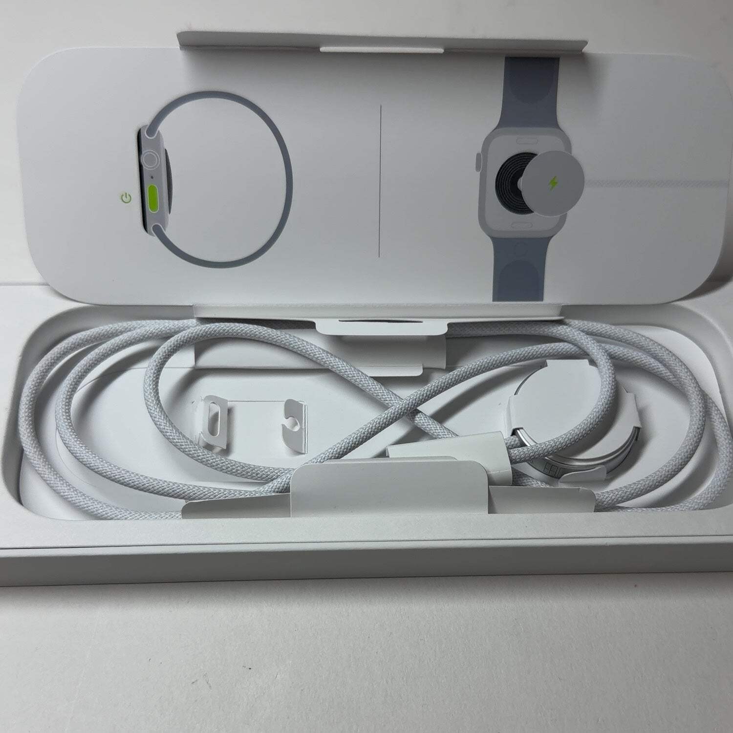 Unlocked Apple Watch SE 3 40MM Starlight Aluminum Starlight Sport Band MEP64LW/A
