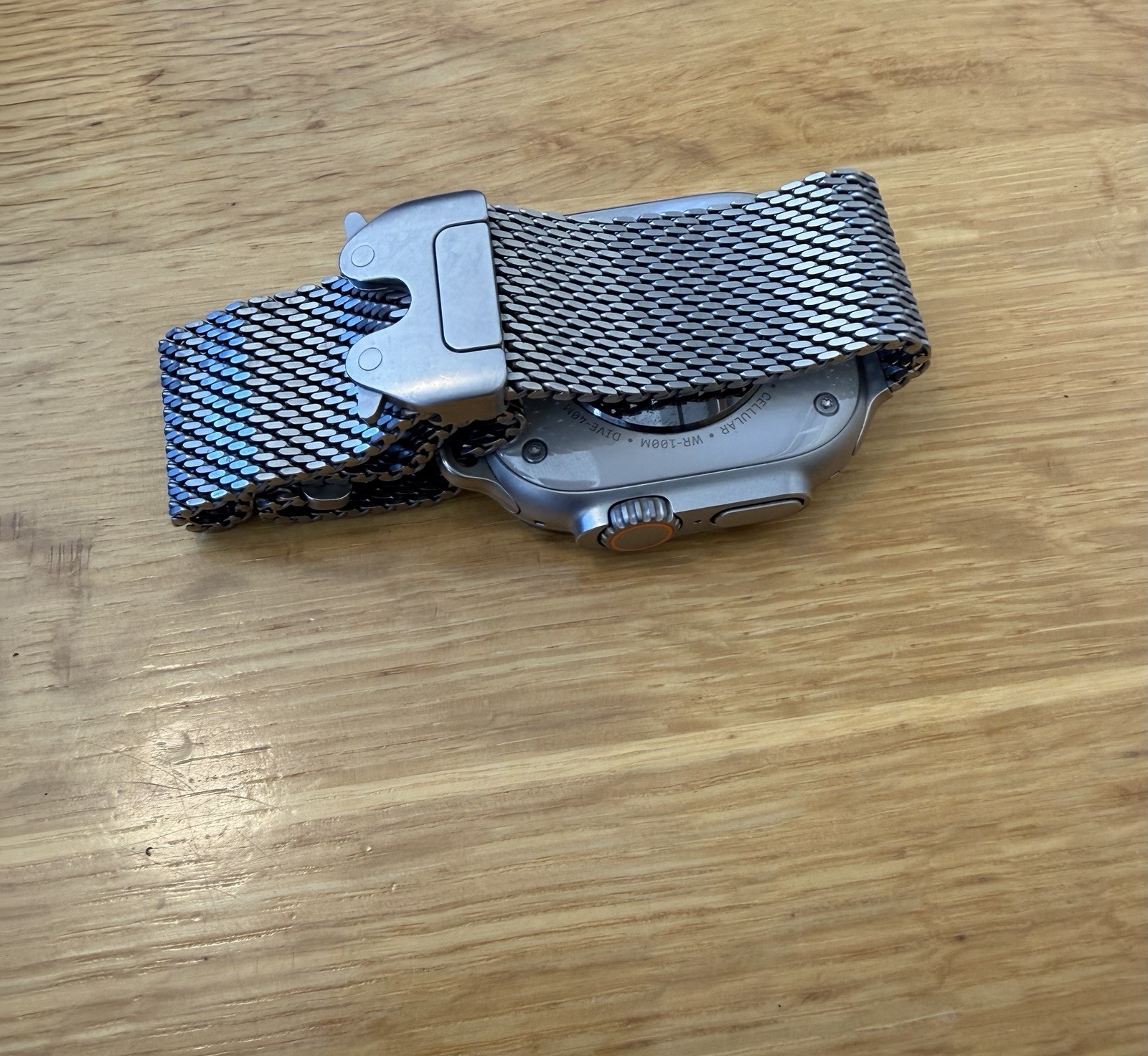 Apple Watch Ultra 3 (GPS+LTE) 49MM Titanium Case Natural Titanium Milanese Loop