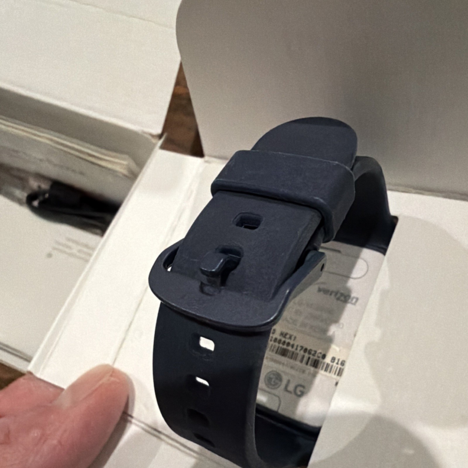 LG GizmoGadget LG-VC200 Smart Watch Dark Blue Verizon GPS Voice Calling