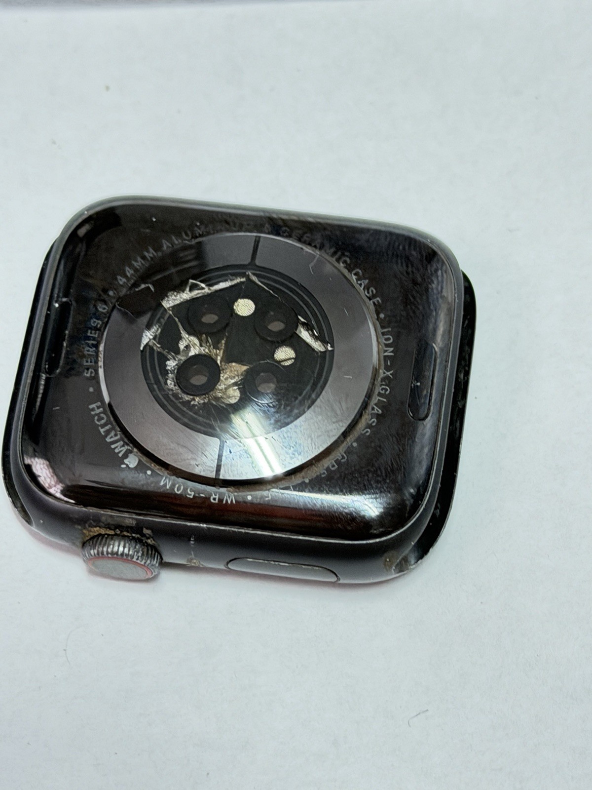 Apple Watch Series 6 44MM (GPS -LTE) aluminum- read