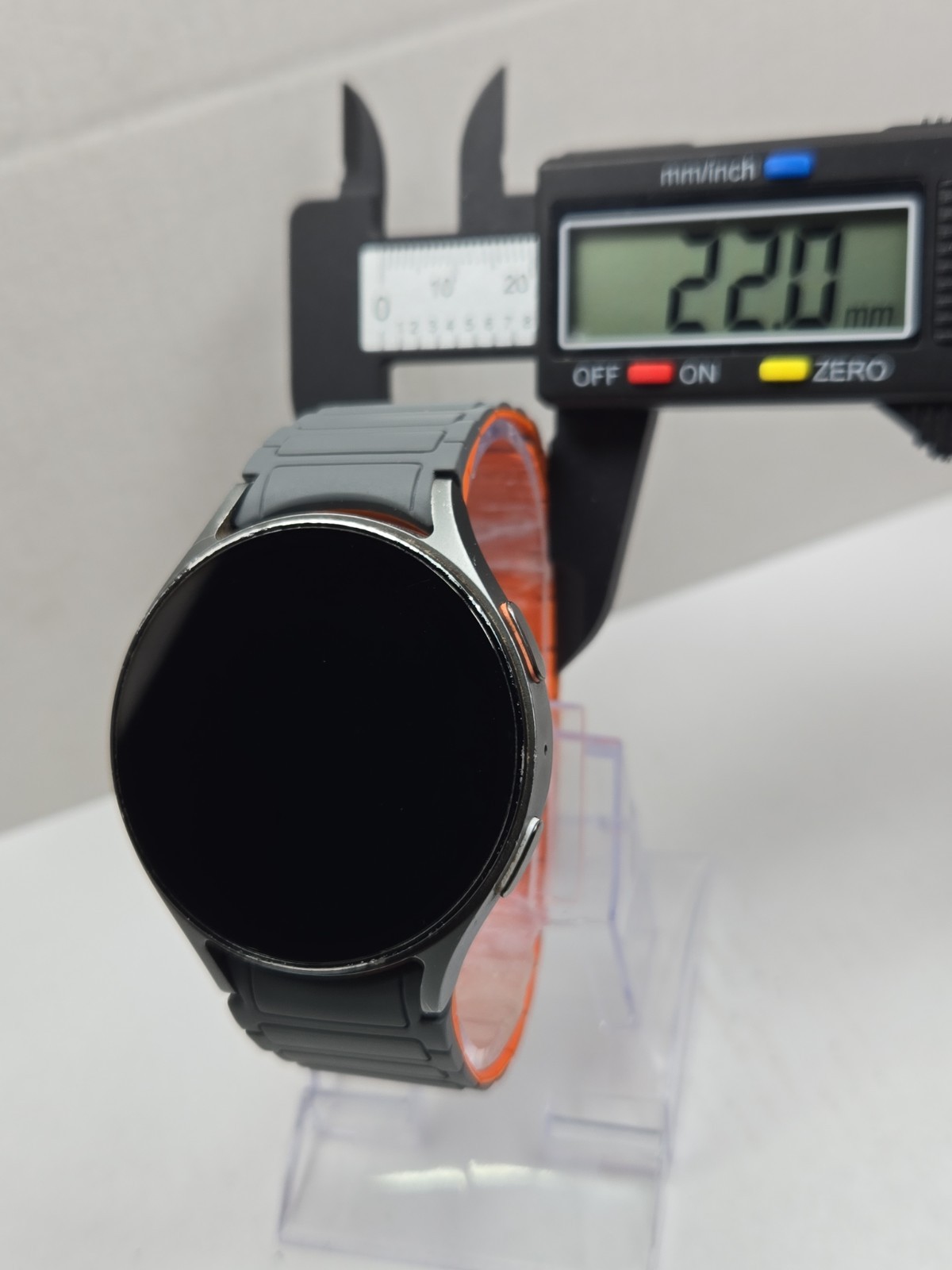 Samsung Galaxy Watch7 44mm SM-L310 Bluetooth GPS Sapphire Smartwatch 32 GB- Read