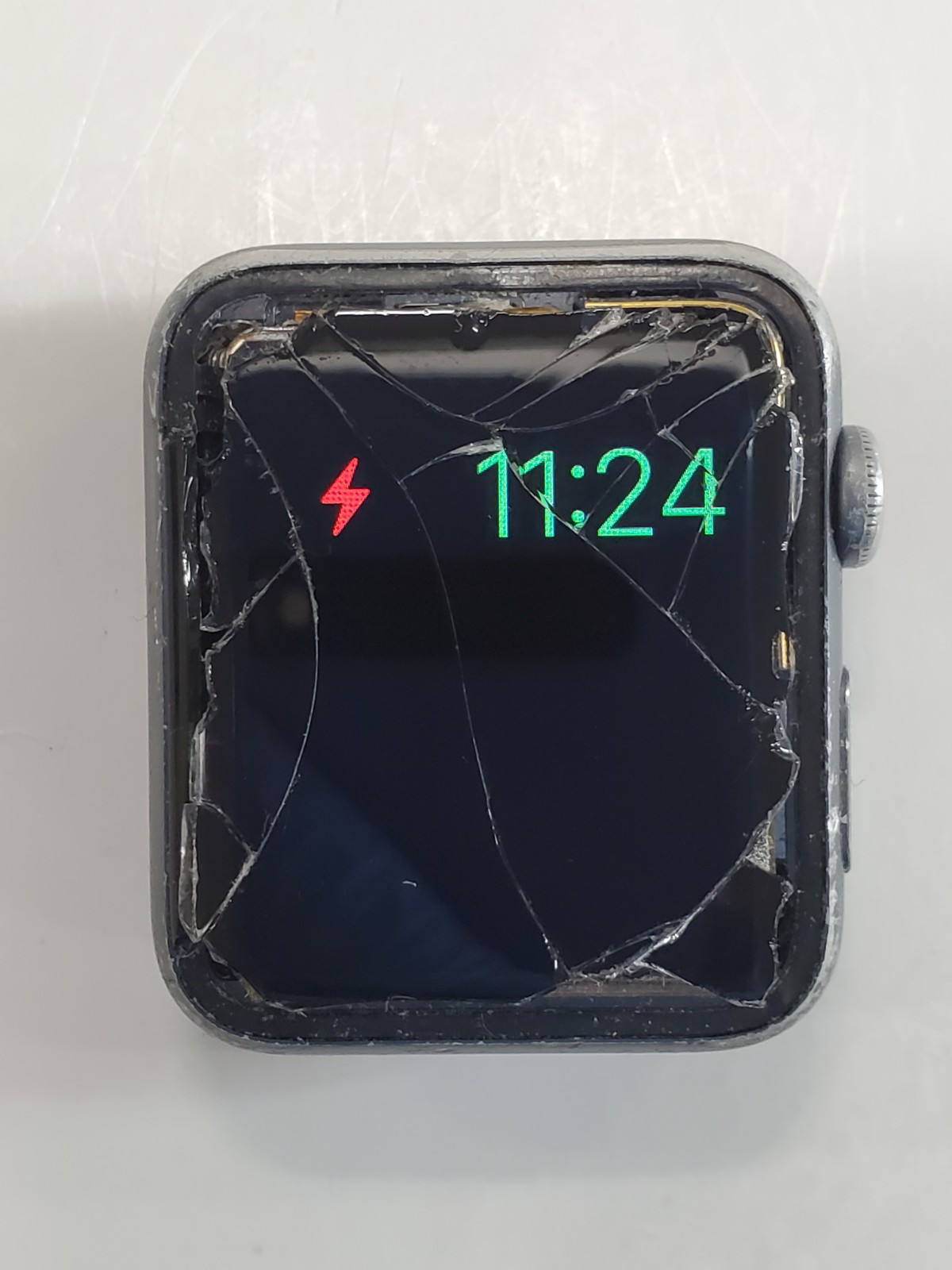 Apple Watch Series 3 42mm A1861 GPS + Cellular Space Gray – For Parts – – 3QLE