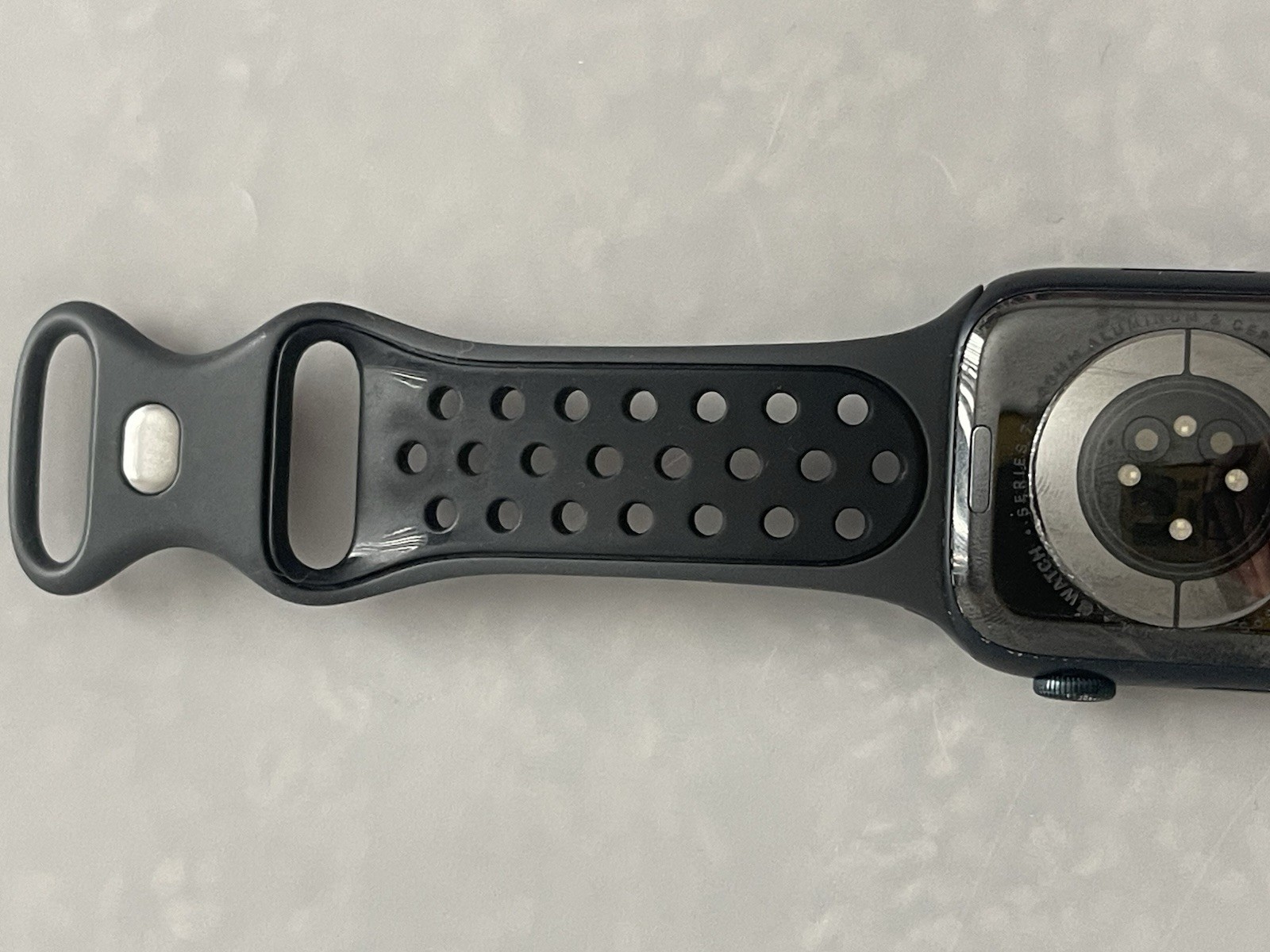 Apple Watch Series 7 45mm GPS Midnight Aluminum Black Sport Band 77% Battery