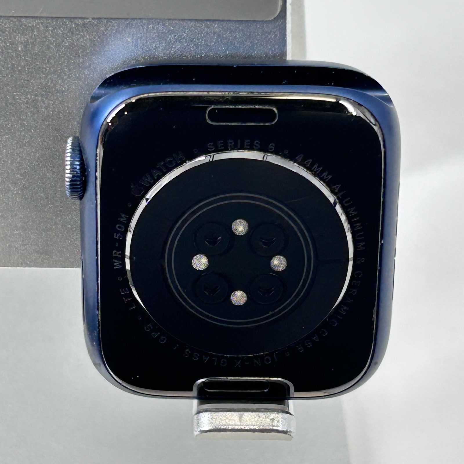 Apple Watch (Series 6) 44mm Blue Aluminum (LTE) w/ No Band – Fair Condition