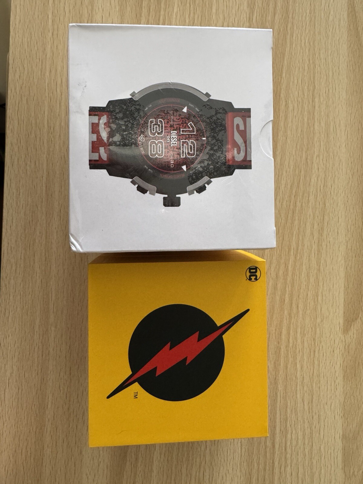 DIESEL GRIFFED DZT2041 Silicone Canvar Black Red GEN 6 Smartwatch + FREE Box