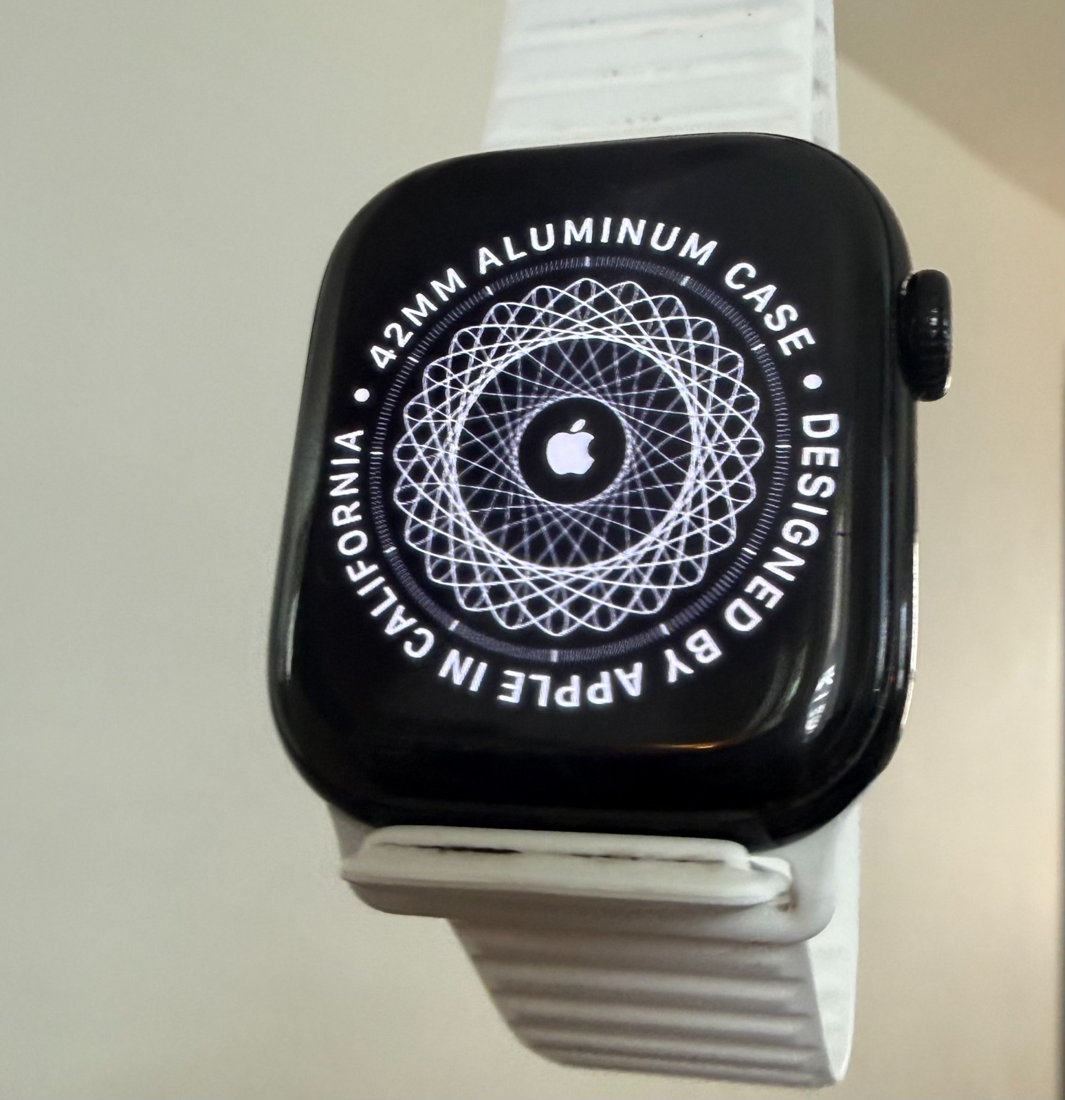 Apple Watch Series 11 42mm Black Aluminum GPS – FOR PARTS READ