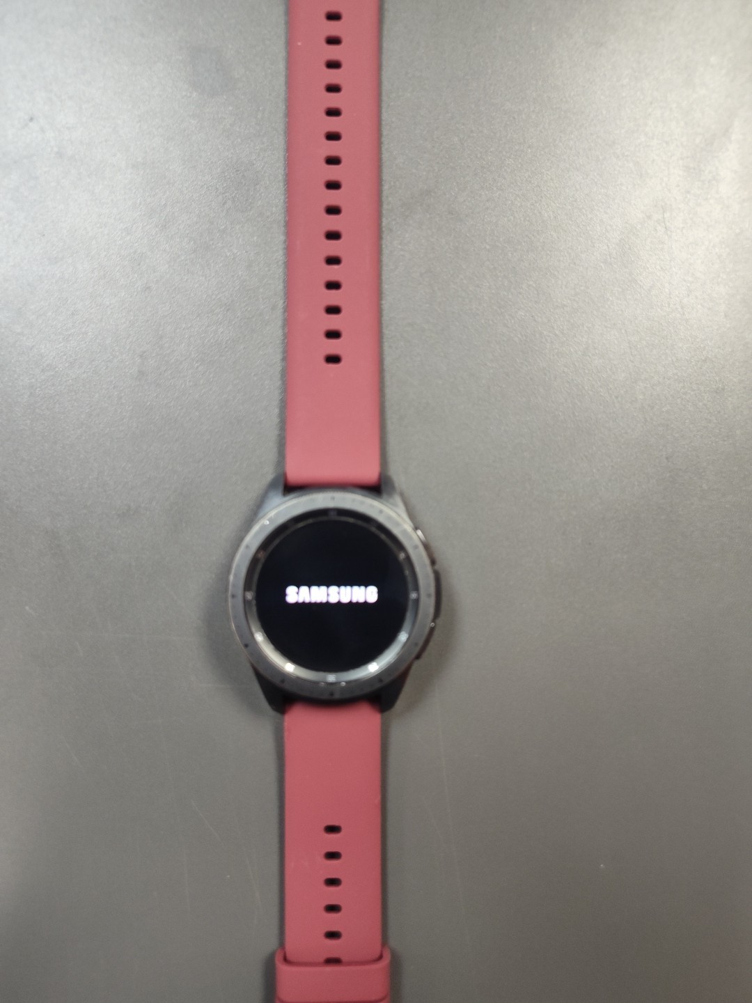 Samsung Galaxy Watch SM-R810 42mm Midnight Black Case Classic Buckle Maroon
