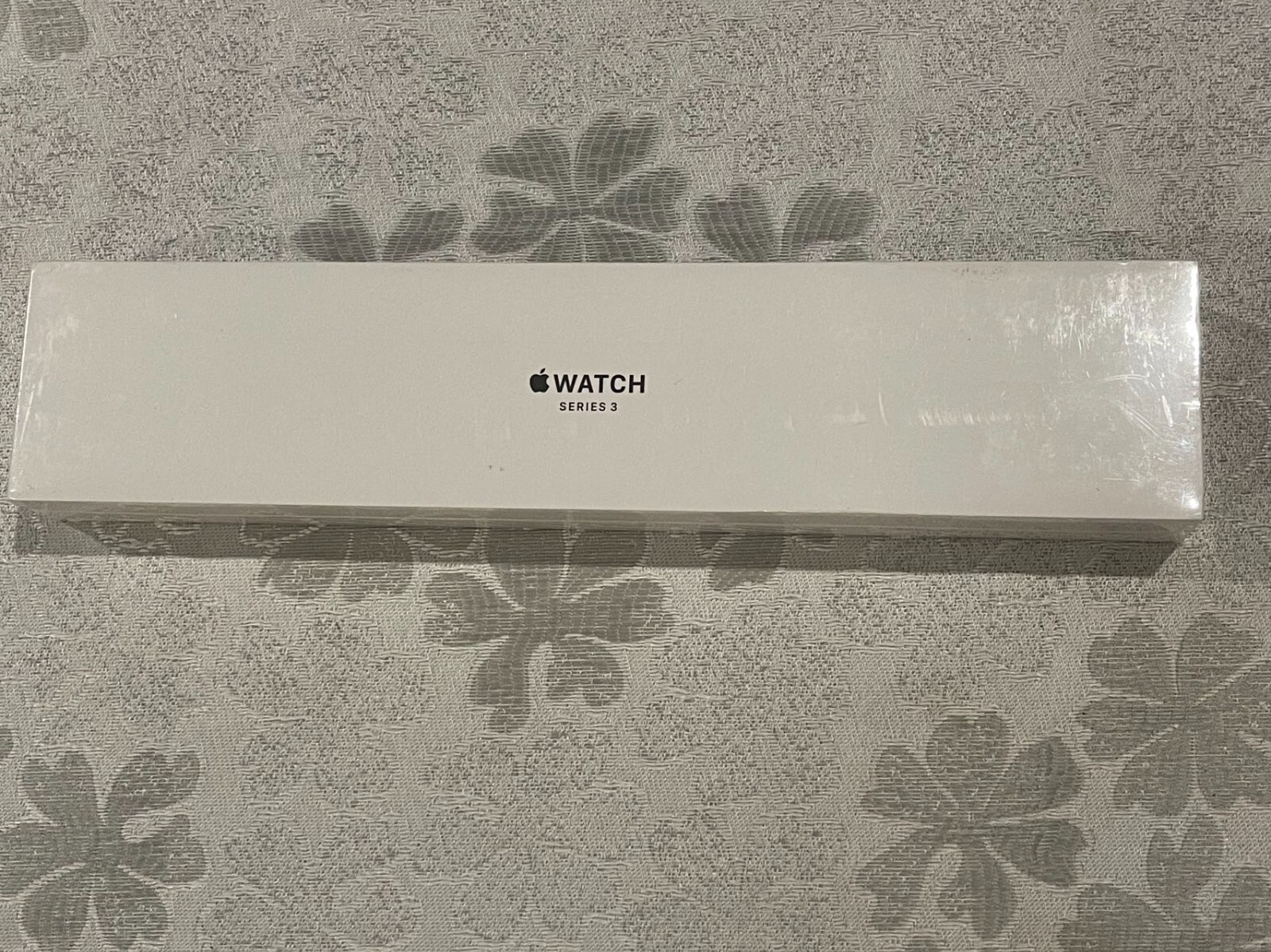 NEW Apple Watch S3 Series 3 GPS 42mm Silver Aluminum Case White Sport Band