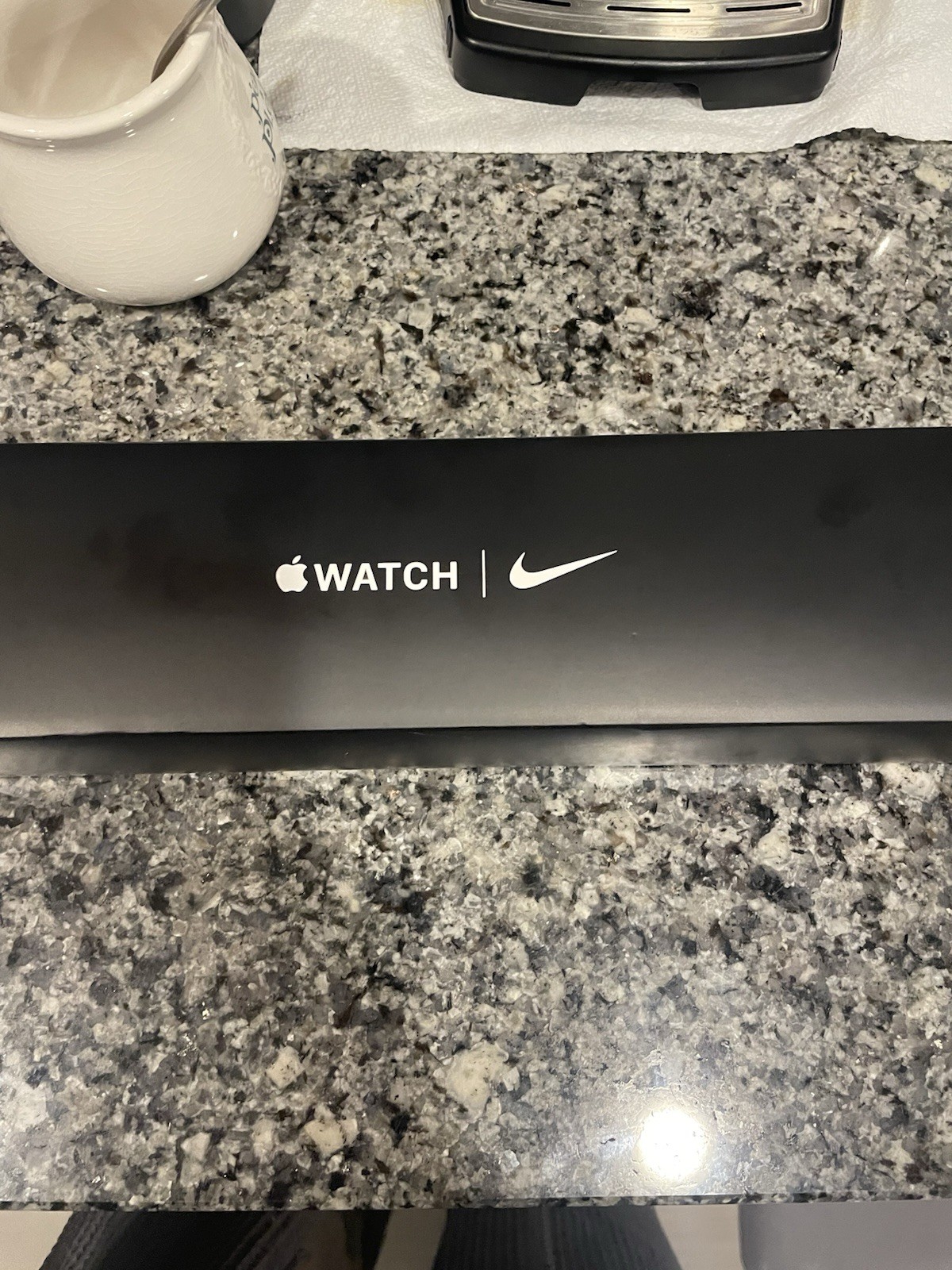 Apple Watch Series 5 Nike 40mm Silver Aluminum Case With Black Sport Band