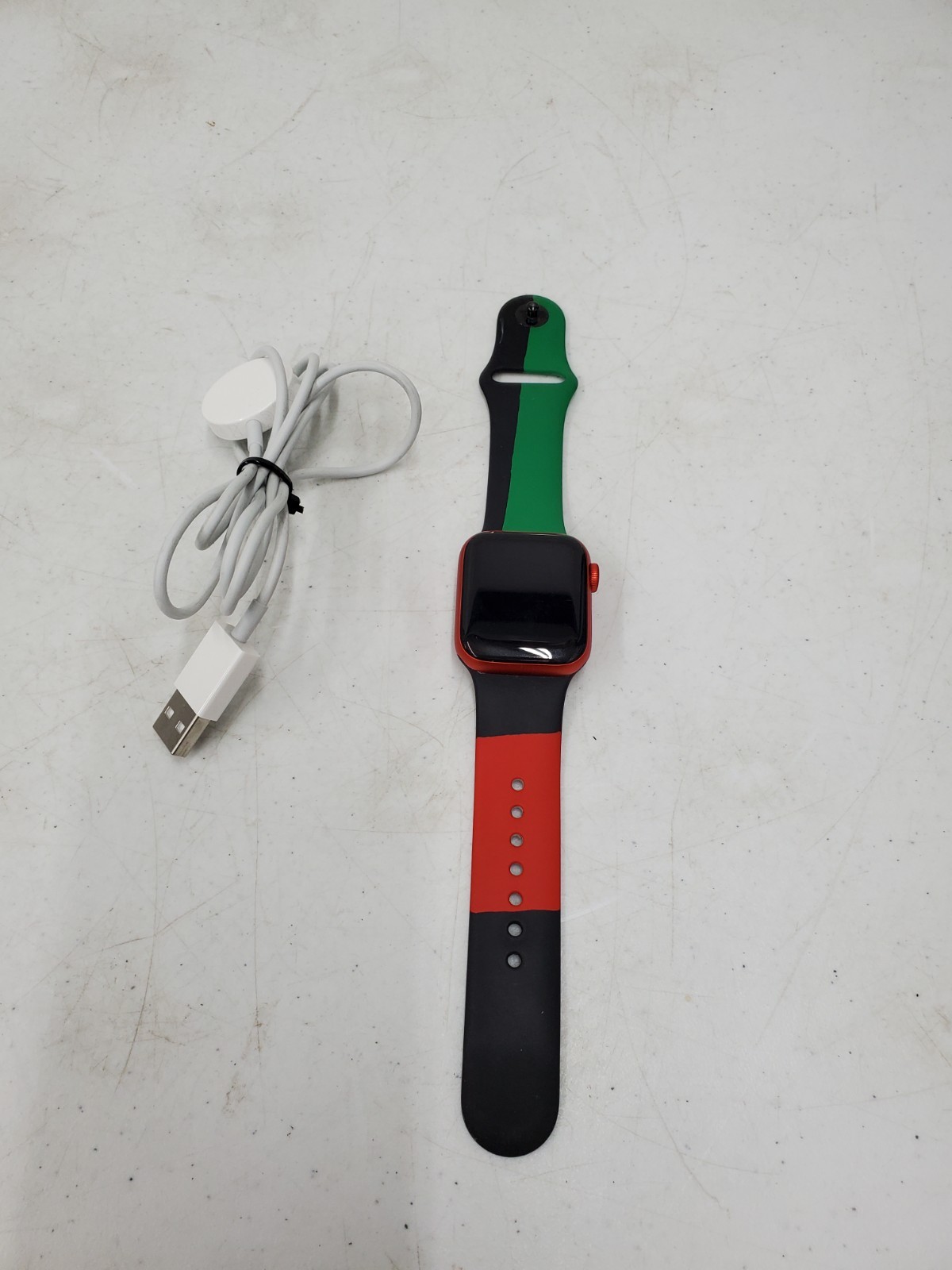 Apple A2293 Series 6 WATCH, (G38000119) Loc.U-33