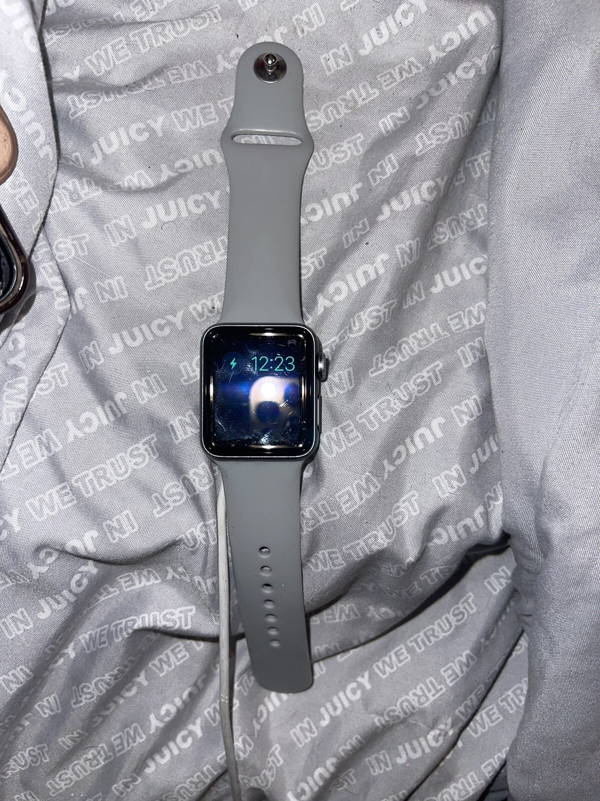 Apple Watch Series 3 38 mm Gray Case Black Aluminium Smartwatch – MTF02LLA
