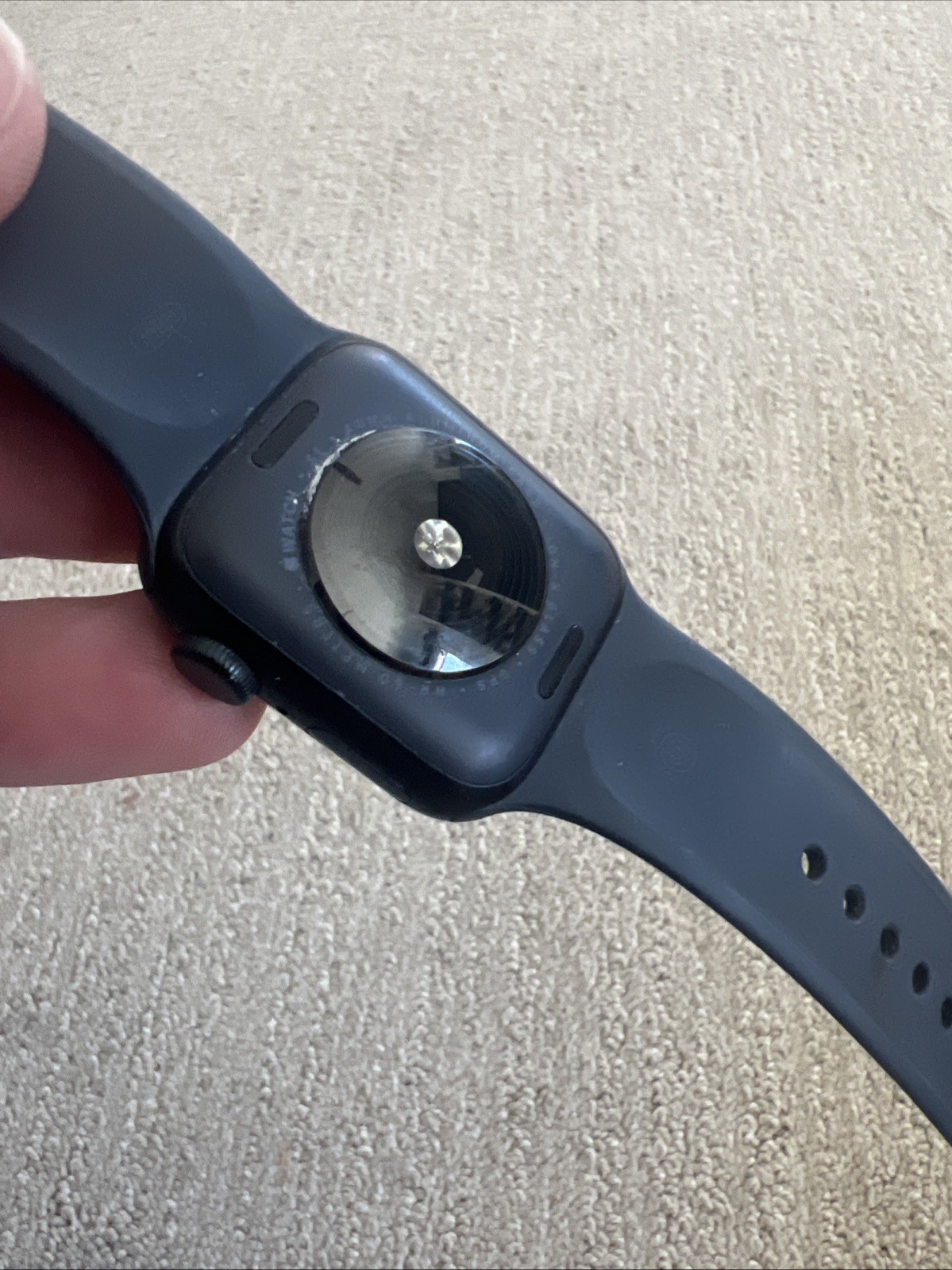 Apple Watch SE 40 MM Midnight Aluminum Case, Sport Band, Cracked Screen Untested