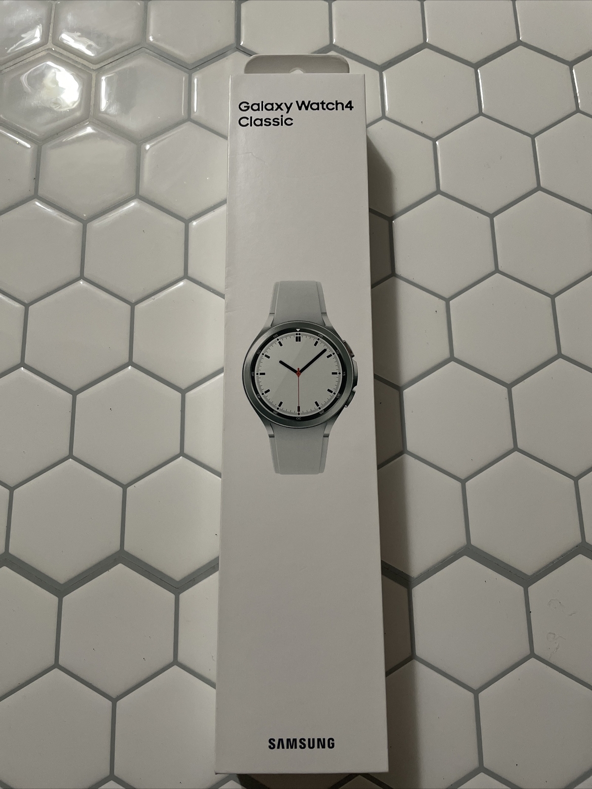 Samsung Galaxy Watch 4 Classic BT 42mm Smartwatch – Silver/White