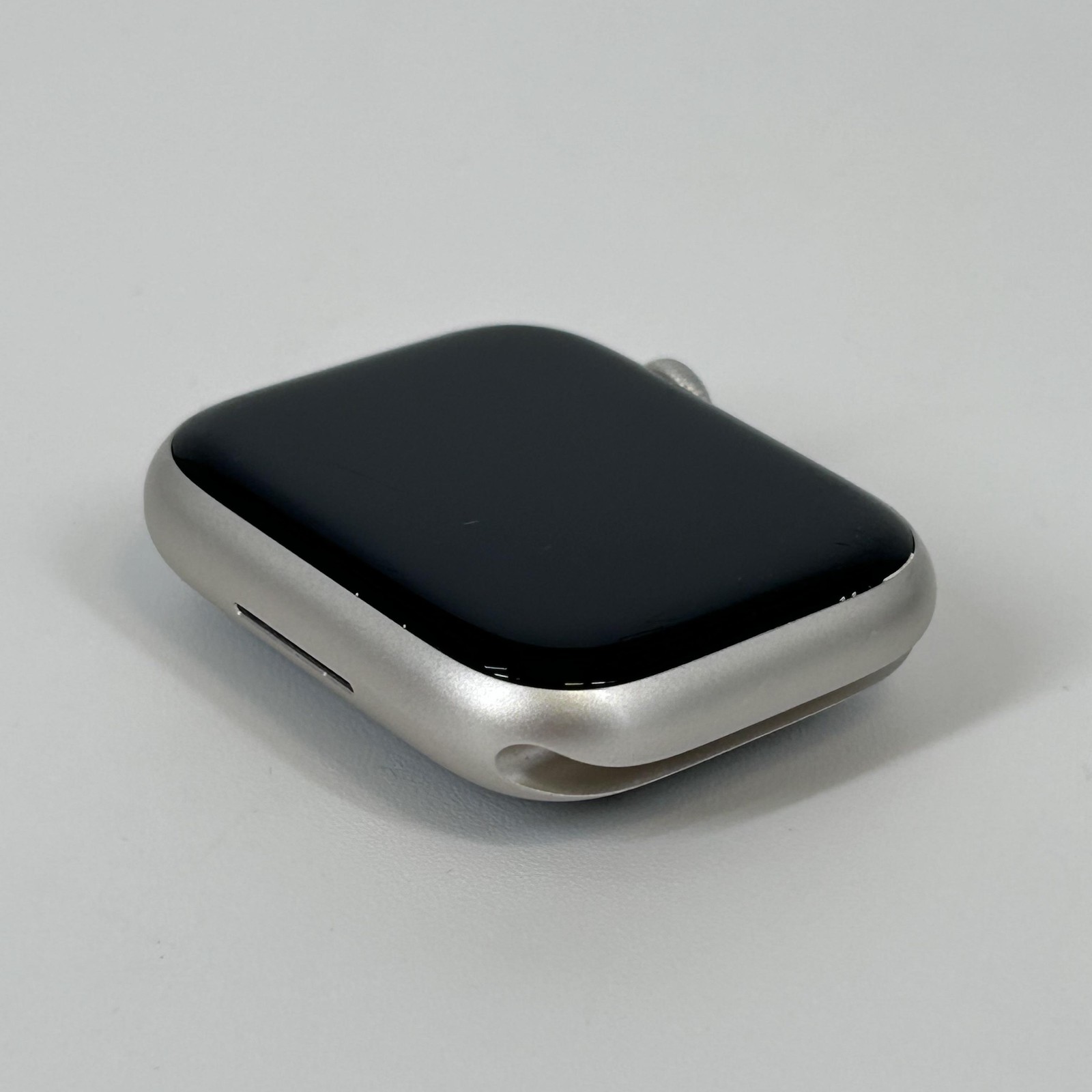 Apple Watch (Series 8) 45mm Gold Aluminum (LTE) w/ No Band – Fair