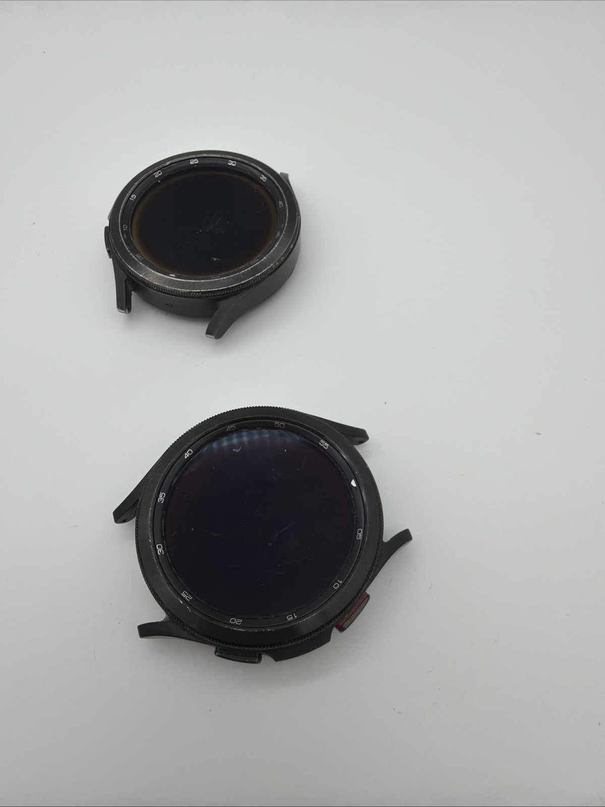 Lot of 12 Samsung Galaxy Watch4 R880 R890 R895 LTE 42mm/46mm – Tested Reset