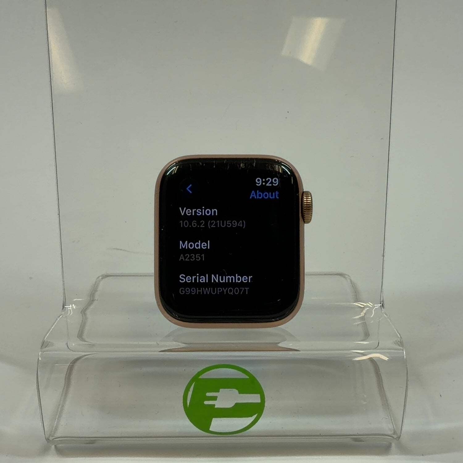 GPS Only Apple Watch SE 1st Gen 40MM Gold Aluminum MKQ03LL/A Face Only