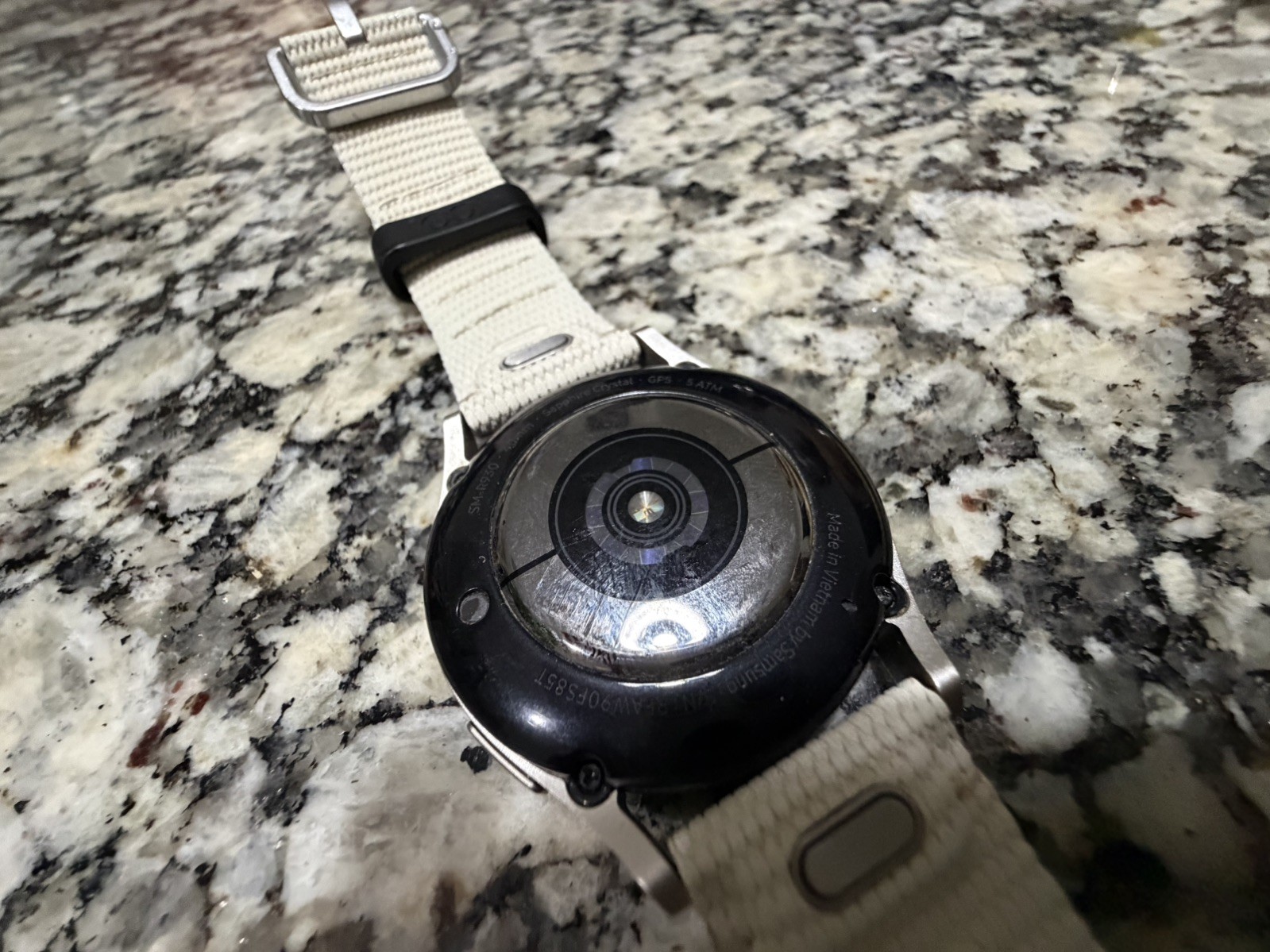 Samsung Galaxy Watch6 SM-R930 40mm Gold Aluminum Case with Cream Sport Band…