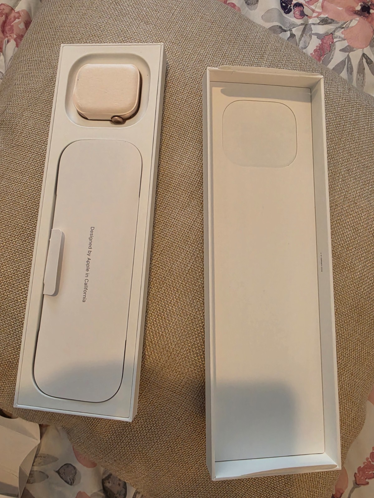 Apple Watch Gen 11 Series 11 42mm Rose Gold Aluminum – Light Blush Sport Band