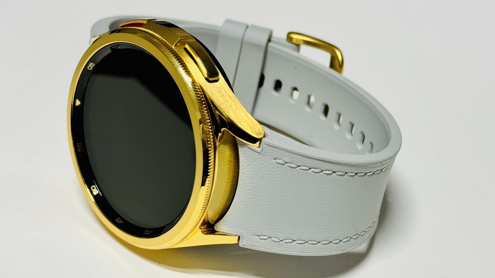 Samsung Galaxy Watch 6 47mm Custom 24k Gold with Fabric Gray Band 2023